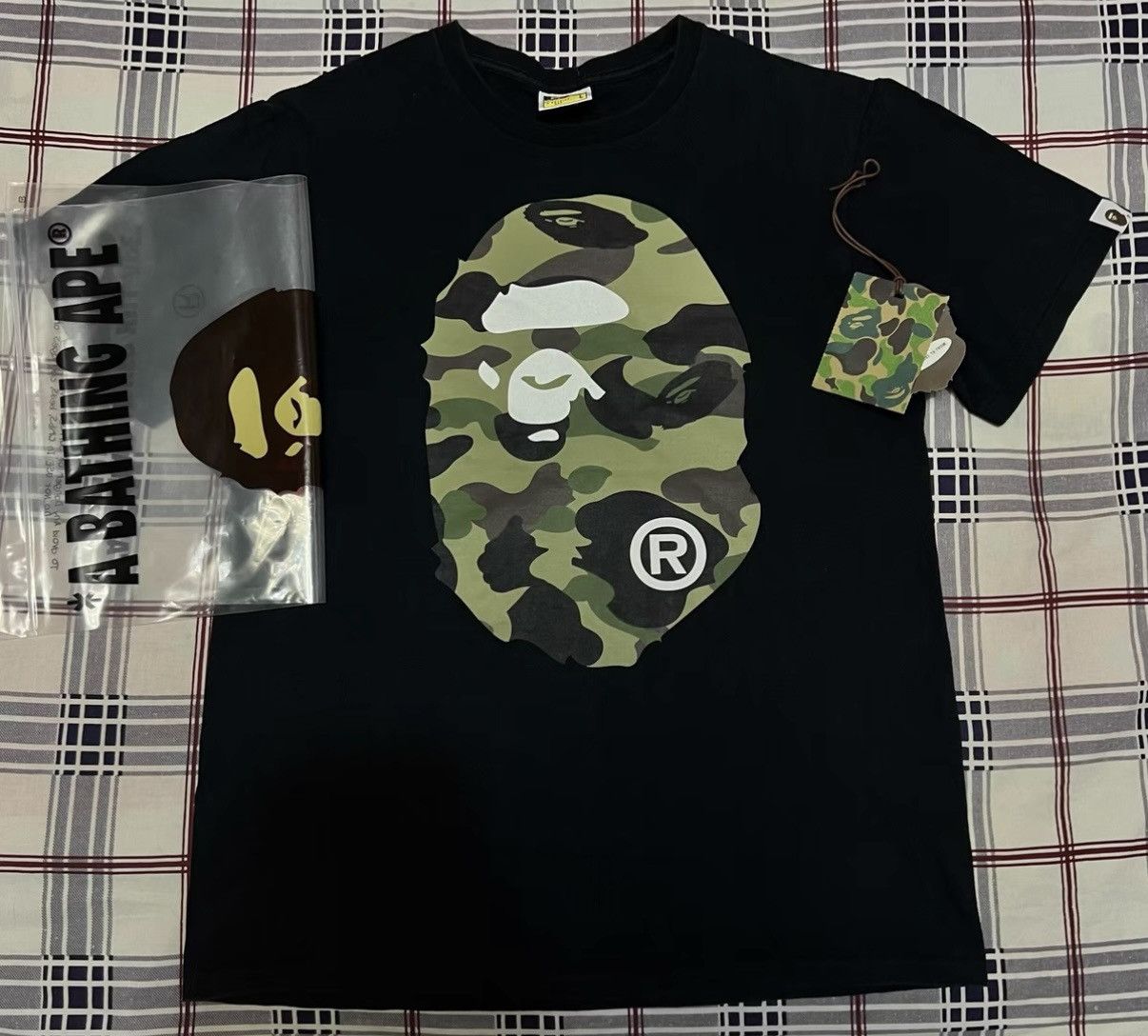Bape Authentic BAPE OG Nigo Era Green Camo Short Sleeve Tee Size US L / EU 52-54 / 3 - 1 Thumbnail