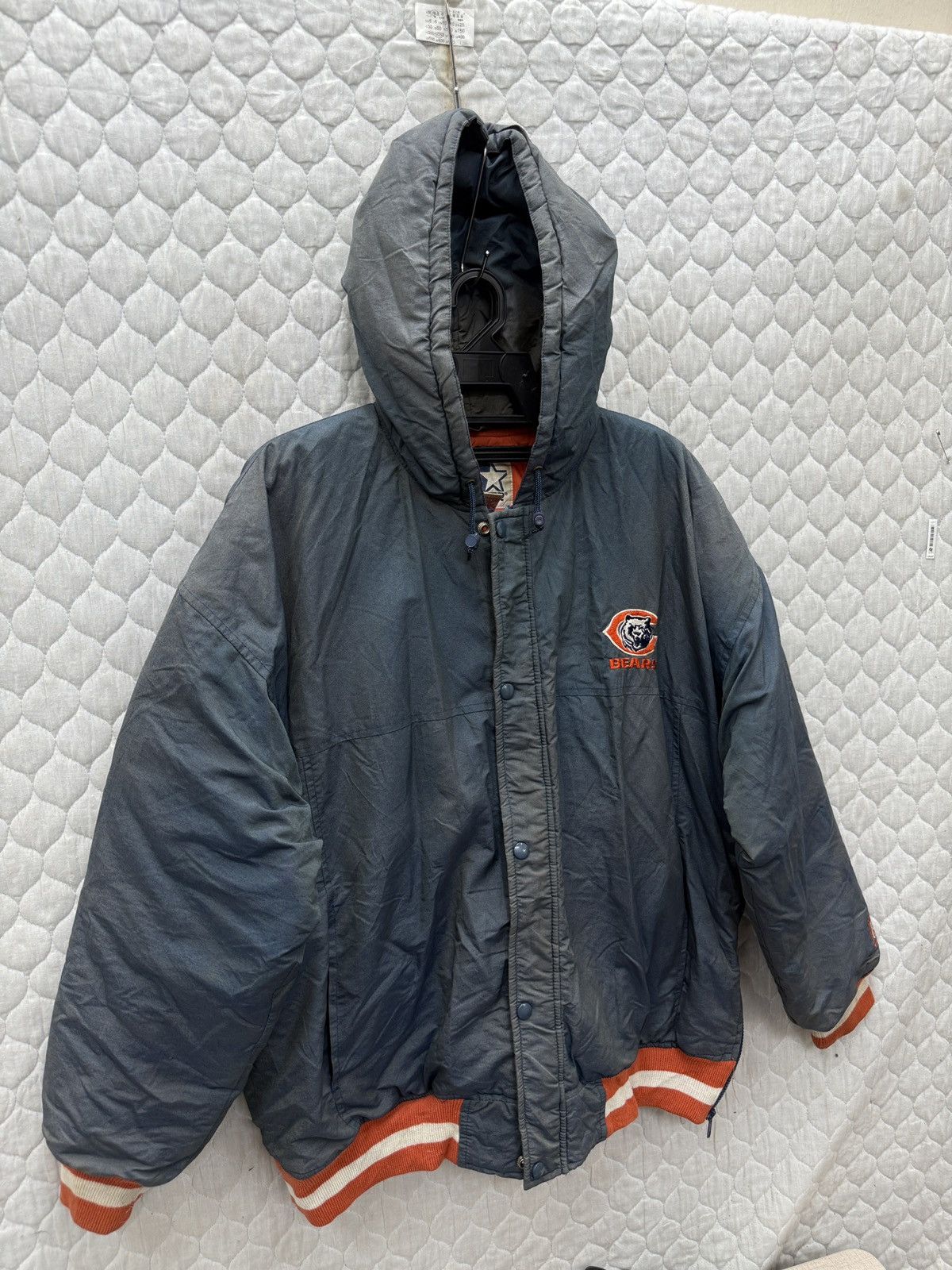Starter 💥💥🔥STEALS VTG NFL STARTER BEARS SUNFADED JACKET Size US L / EU 52-54 / 3 - 5 Thumbnail