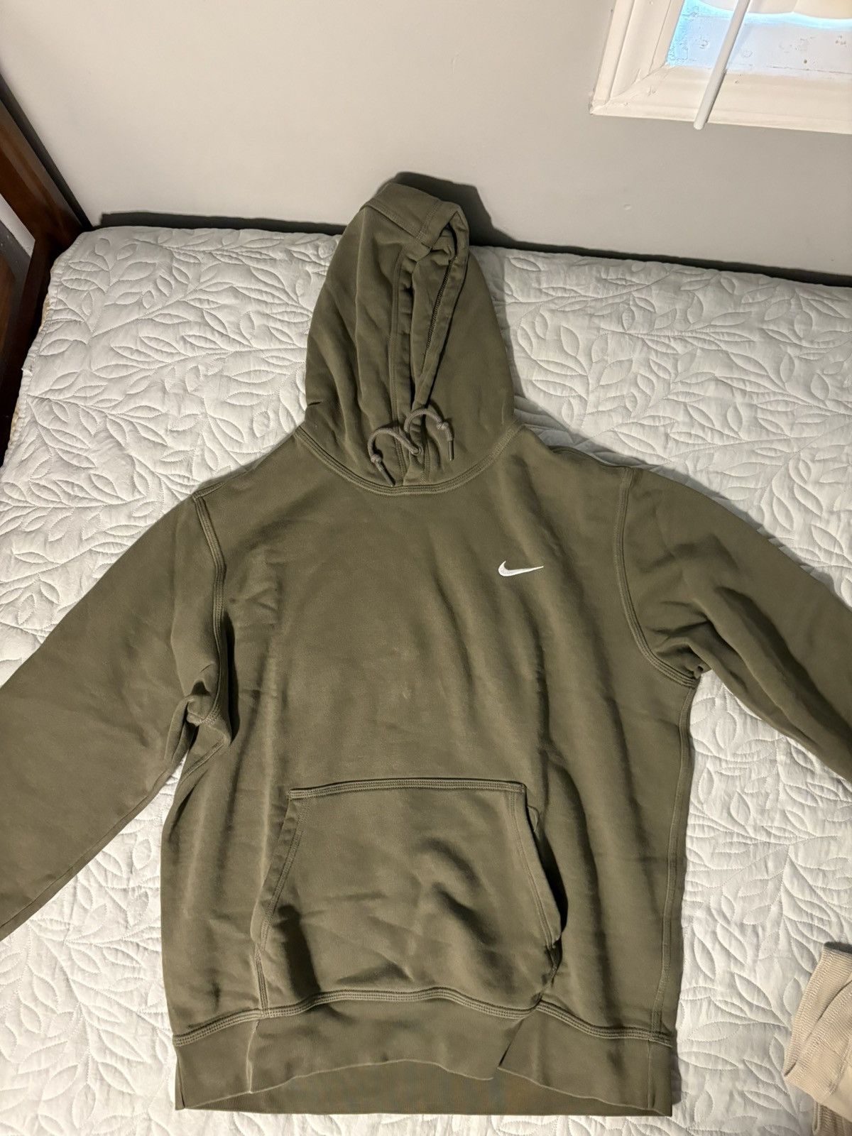 Nike Olive green nike hoodie Size US XL / EU 56 / 4 - 1 Preview