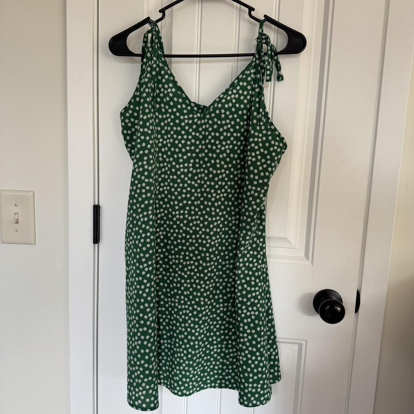 Shein SHEIN Curve Green Floral Print Dress Size 0XL Size L / US 10 / IT 46 - 2 Thumbnail