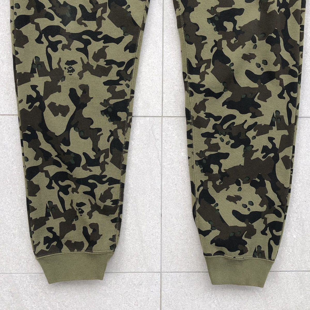 Bape Desert Camo Shark Sweat Pants Size US 36 / EU 52 - 5 Thumbnail