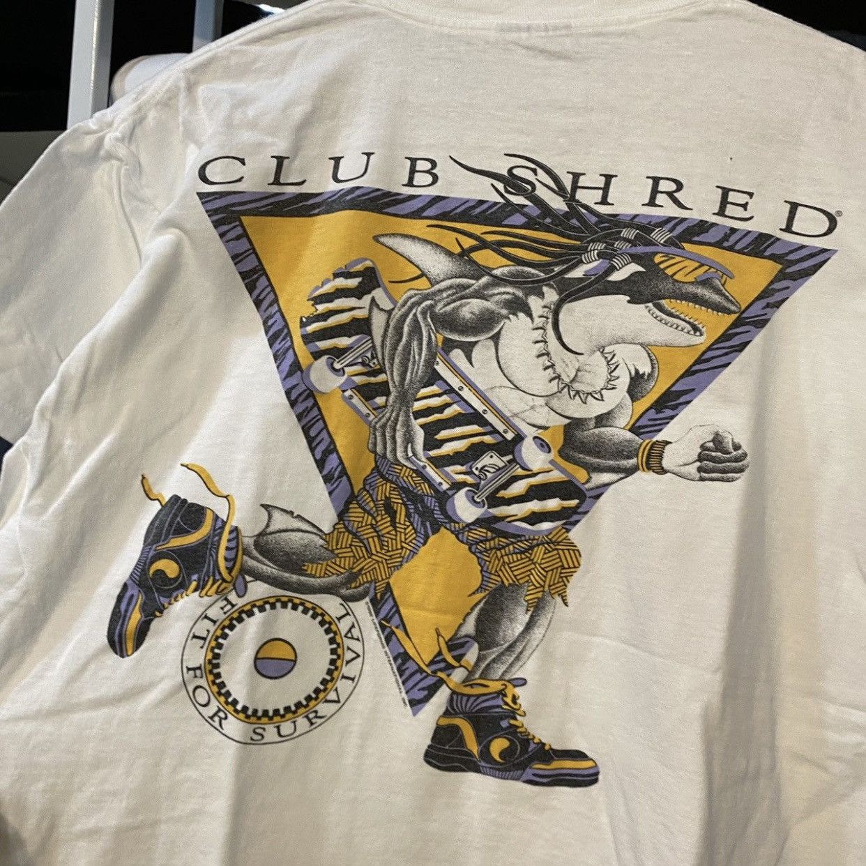 Vintage Vintage 90s Club Shred Shark Graphic T-Shirt - White - L Size US L / EU 52-54 / 3 - 5 Thumbnail
