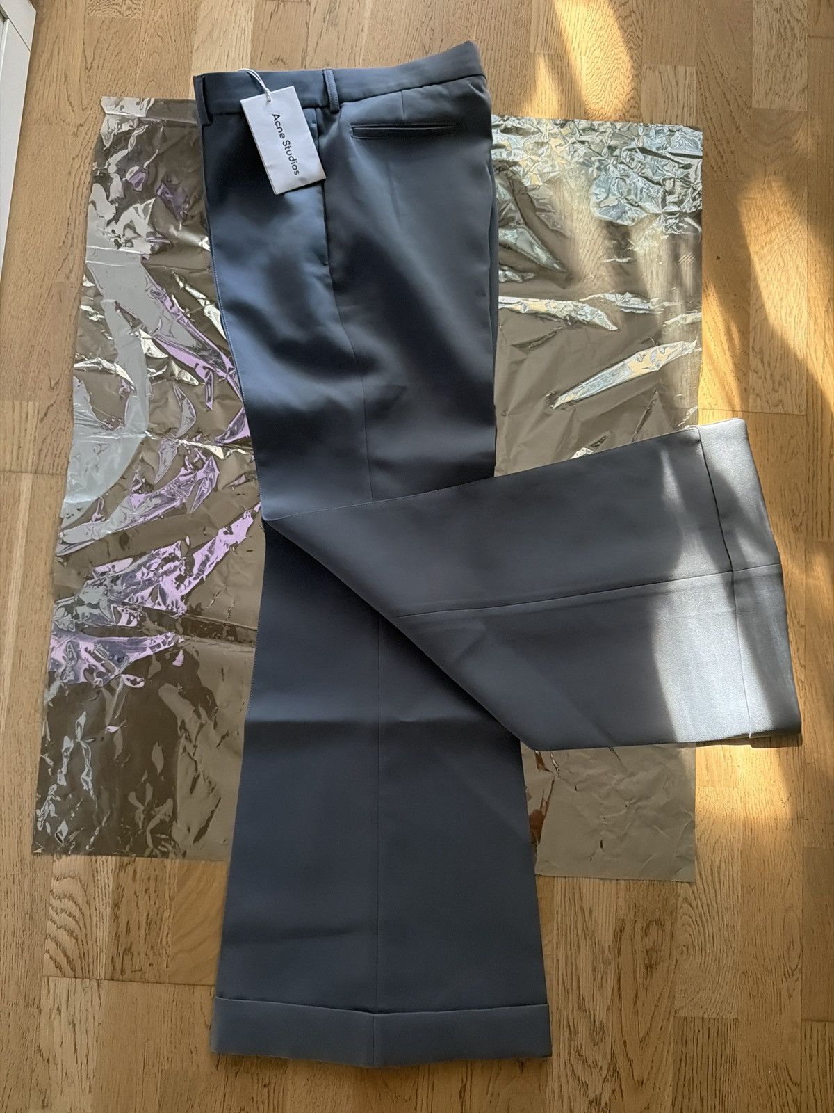 Acne Studios Acne Studios TAILORED FLARED TROUSERS Size 30" / US 8 / IT 44 - 1 Thumbnail