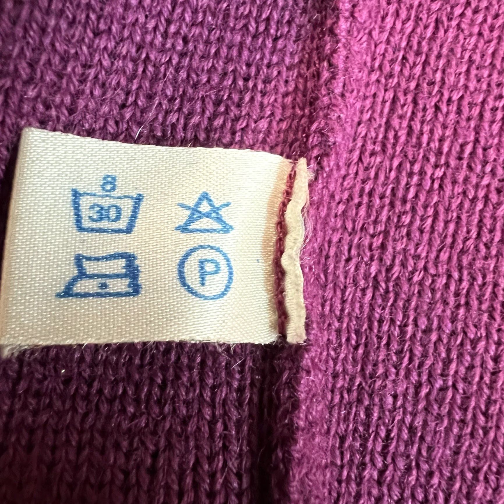 Vintage VINTAGE Vitos Paris Cardigan Sweater Vest Womens Magenta Open Front Knit Wool 2 M/Middle Size M / US 6-8 / IT 42-44 - 7 Thumbnail