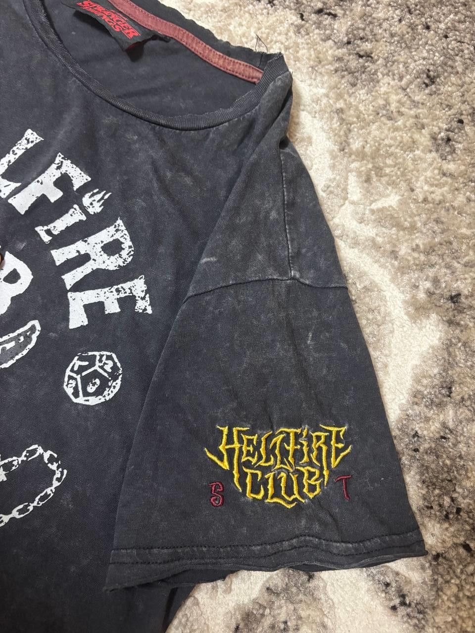 Vintage Stranger Things “Hellfire Club” Tee — Official Netflix / EMP Size US L / EU 52-54 / 3 - 9 Thumbnail