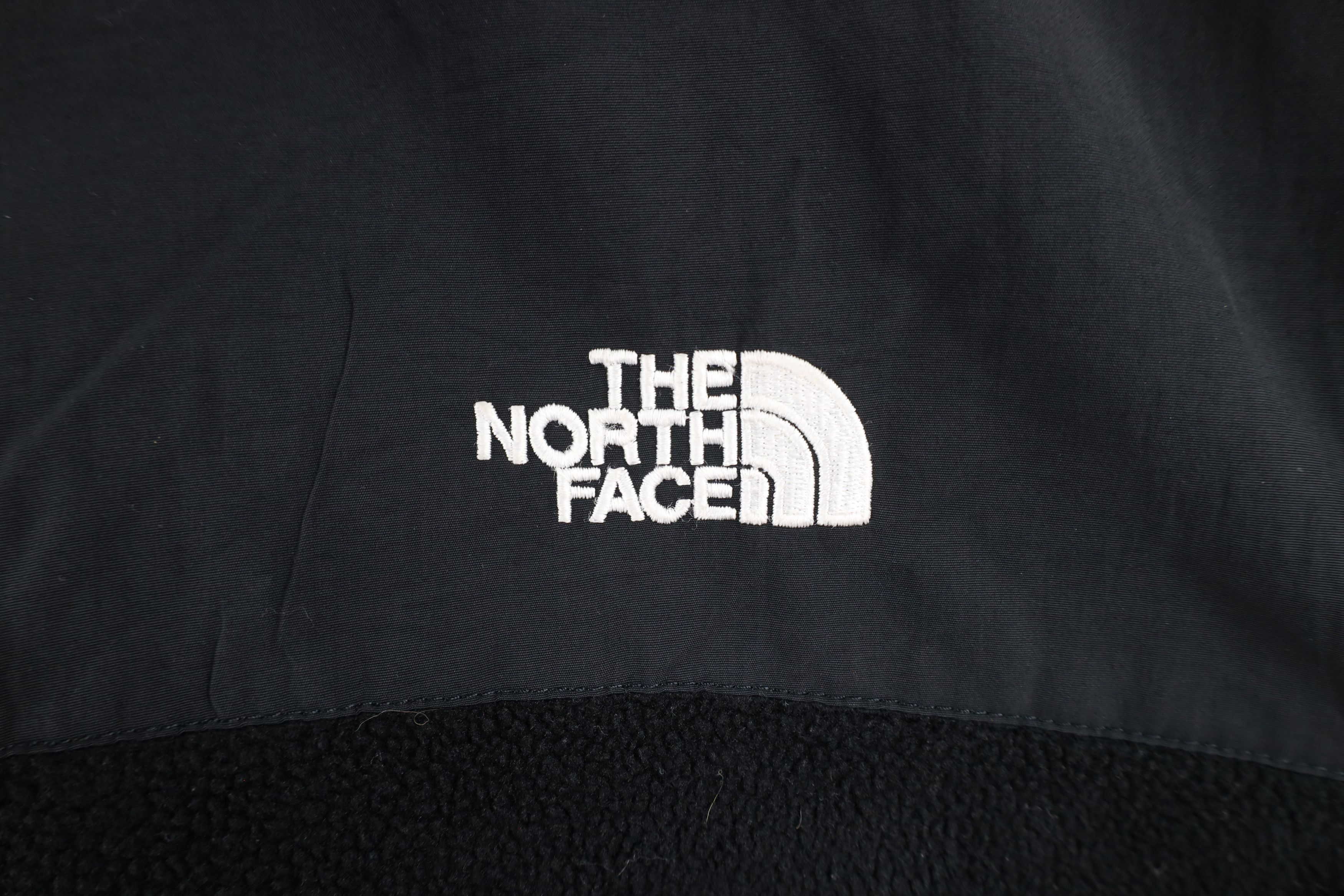 The North Face × Vintage Vintage The North Face Hooded Denali Fleece Jacket Black Size US L / EU 52-54 / 3 - 9 Thumbnail