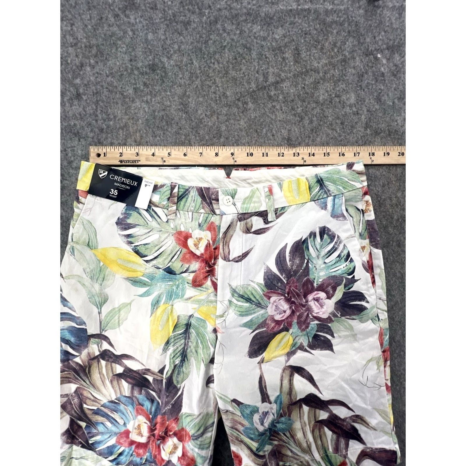 Cremieux Cremieux Men's Hawaiian Floral Palm Shorts NWT Size 35 Multicolor Chino Casual Summer 35 in Regular Waist Mens Short Pants Pockets Front Flat Front Size US 35 - 4 Thumbnail