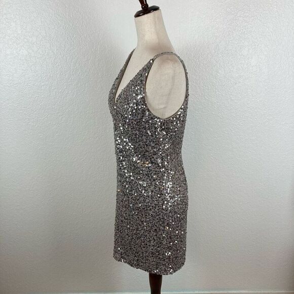 Dress the Population Dress The Population Tatum metallic sequin bodycon mini Size L / US 10 / IT 46 - 7 Thumbnail
