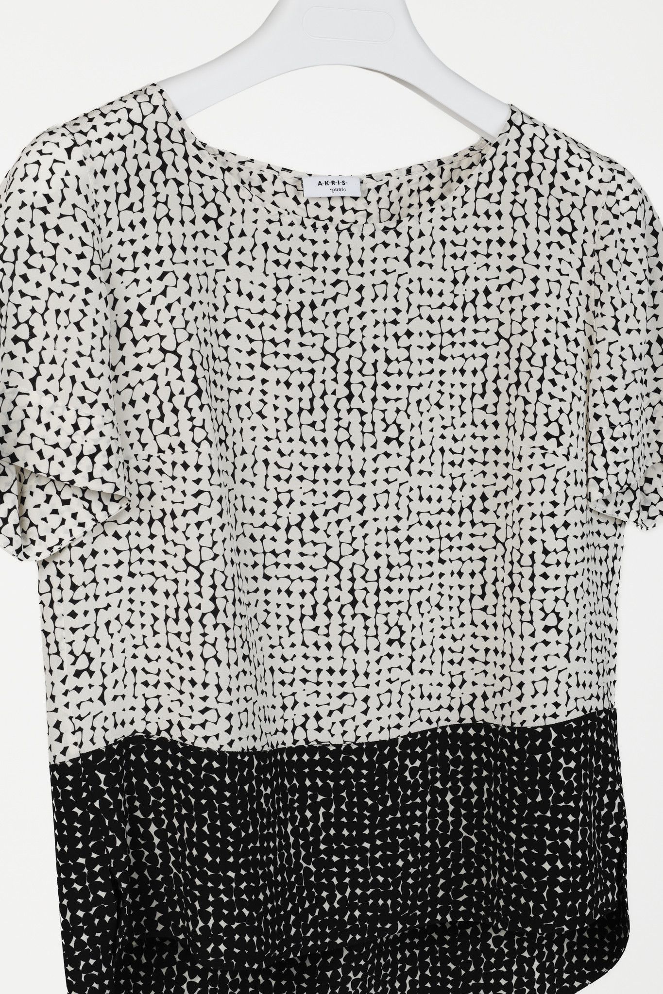 Other Akris Punto White & Black Silk Short-Sleeve Blouse Size M / US 6-8 / IT 42-44 - 3 Thumbnail