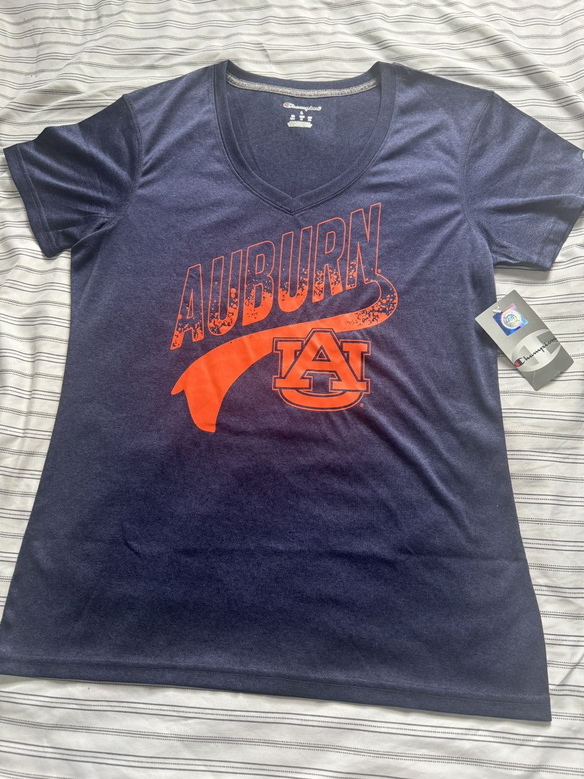 Champion Champion Auburn Tigers Women’s V-Neck Graphic T-Shirt Navy Size L / US 10 / IT 46 - 2 Thumbnail