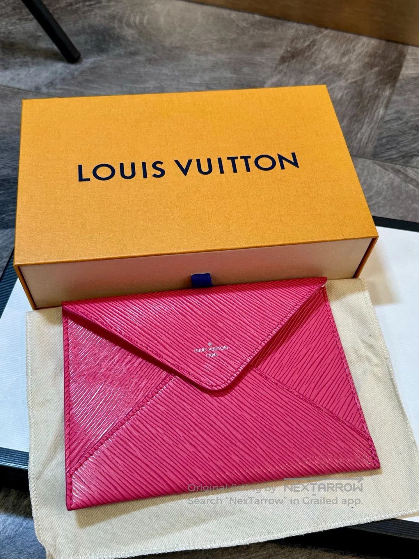 Louis Vuitton Louis Vuitton Pink Epi Envelope Pouch. Size ONE SIZE - 2 Thumbnail