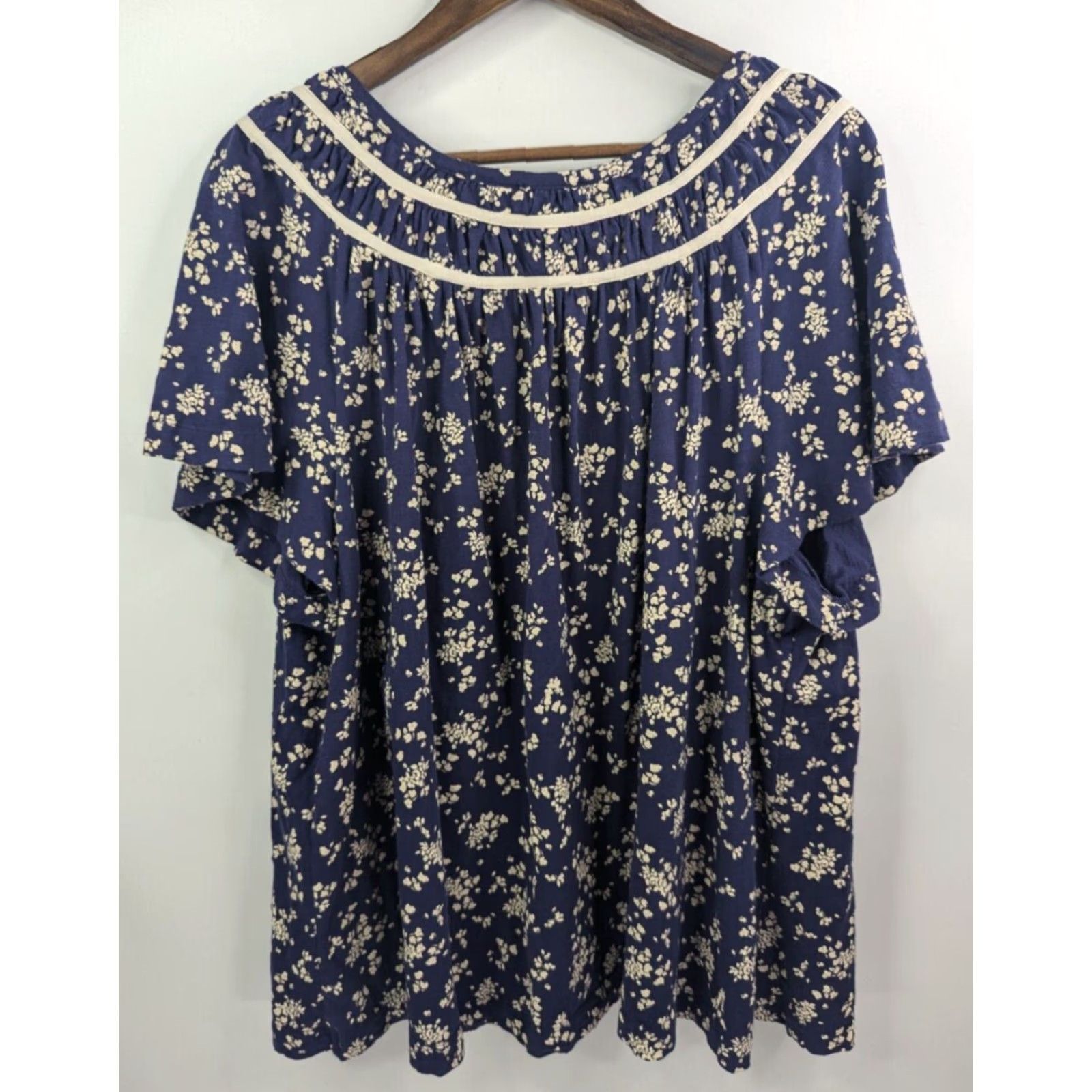Vintage Lane Bryant Blouse 26/28 Notch-Neck Shirred-Yoke Floral Navy V-Neck Henley Blue Cotton Women Plus Shirt Size 4XL / US 24-26 - 3 Thumbnail