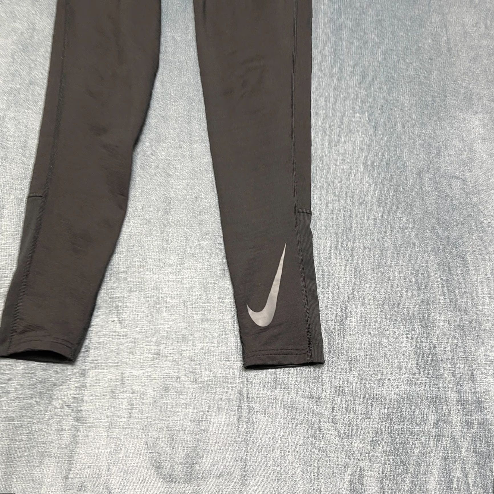 Nike Nike Pro Dri-Fit Tight Leggings Womens Medium Black Swoosh Logo Yoga Size 32" / US 10 / IT 46 - 2 Thumbnail