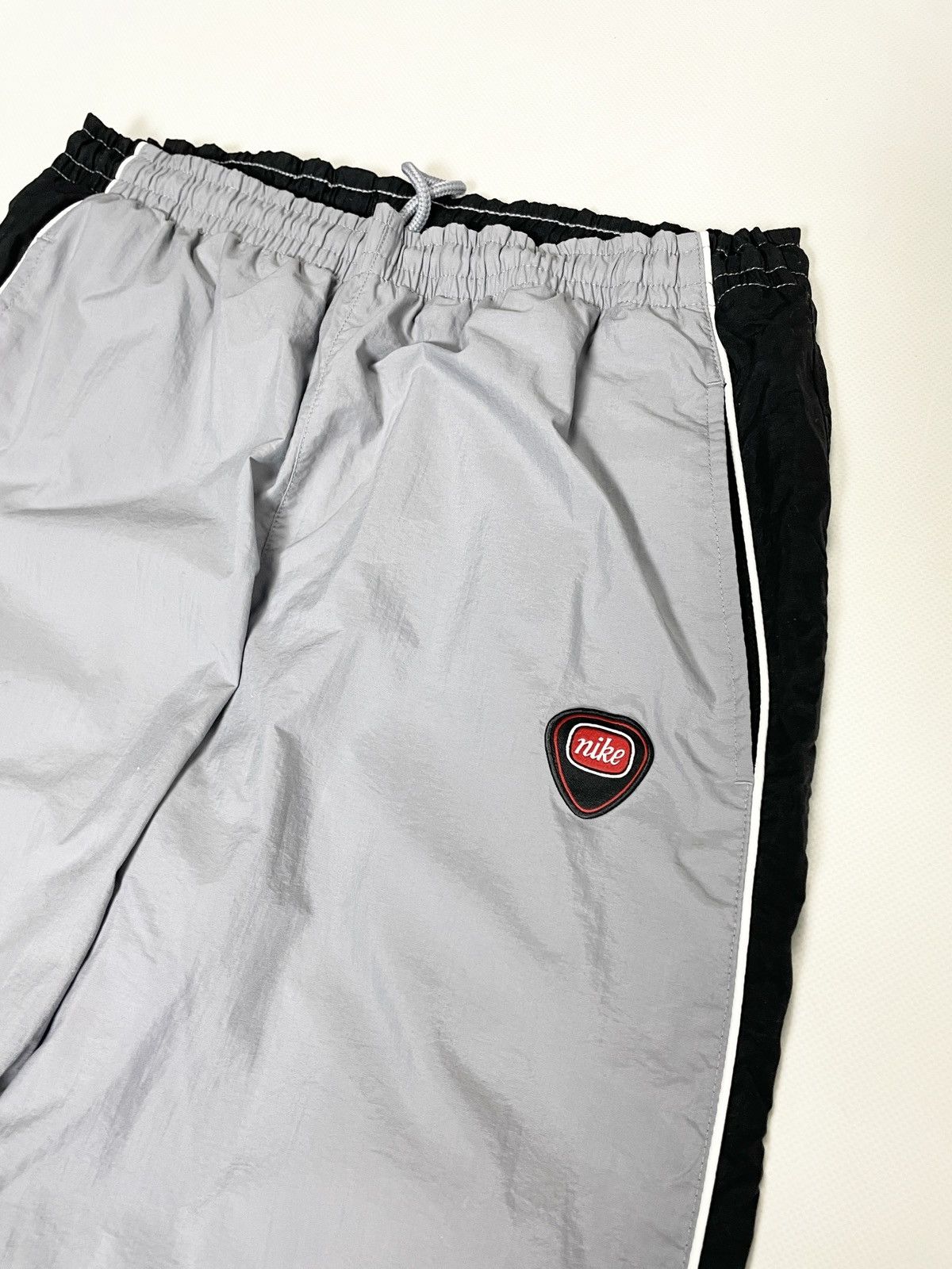 Nike Nike Vintage 00s 💋 silver grey acg truck sweat sport pants Size US 32 / EU 48 - 5 Thumbnail