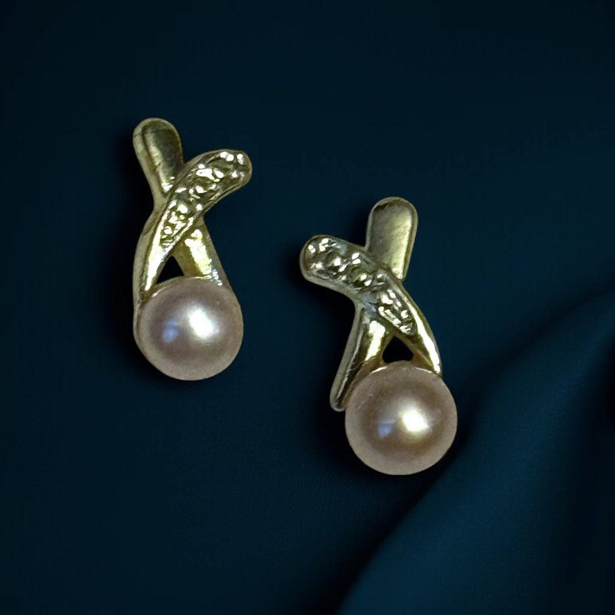 Other Gold tone pearl X stud earrings Size ONE SIZE - 1 Thumbnail