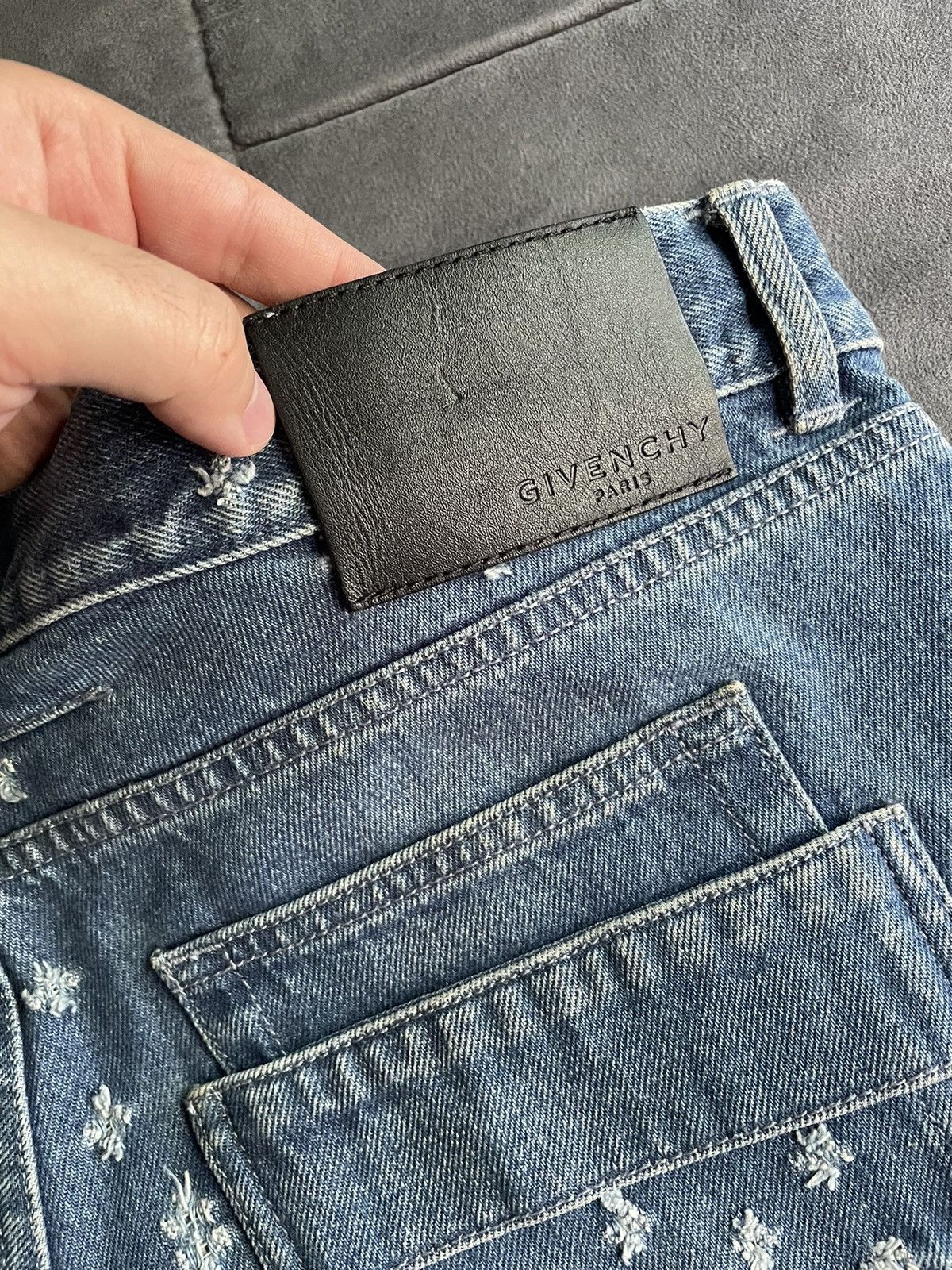 Givenchy Givenchy Cuban Cut Snowflake Distressed Jeans Size US 34 / EU 50 - 6 Thumbnail