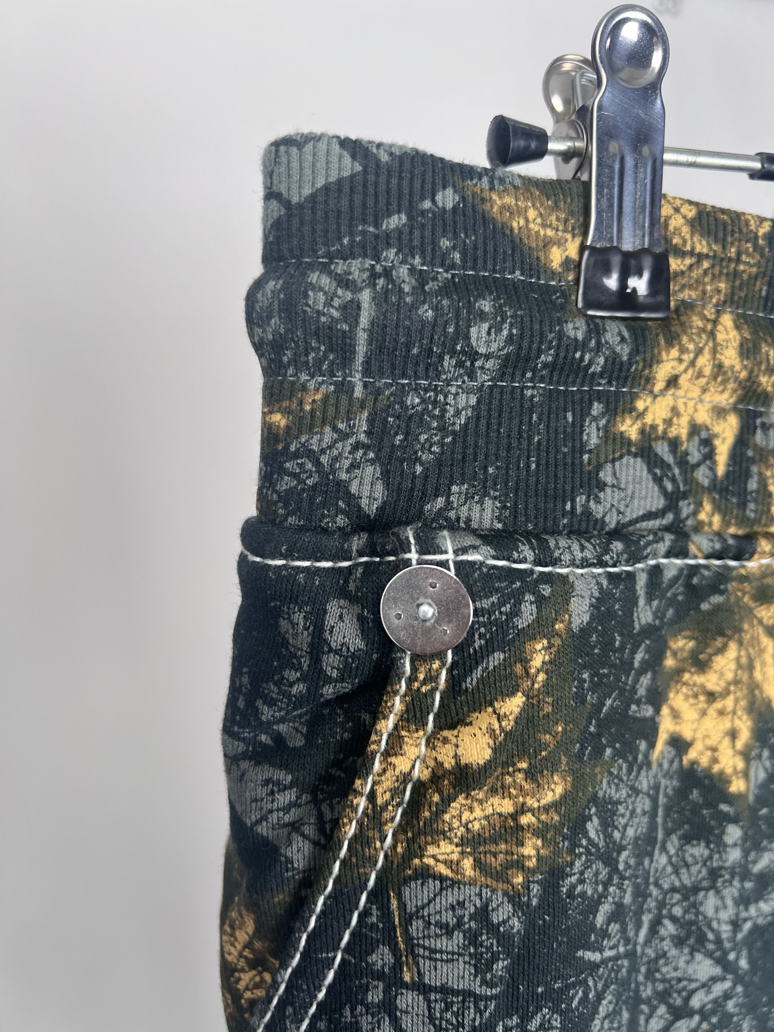 True Religion BRAND NEW BIG T LEAF CAMO LOGO JOGGER SIZE M Size US 32 / EU 48 - 10 Thumbnail