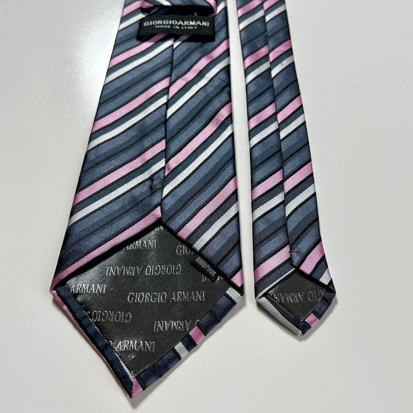 Giorgio Armani Giorgio Armani Men's Tie Black Pink Silver 100% Silk Necktie Size ONE SIZE - 2 Thumbnail