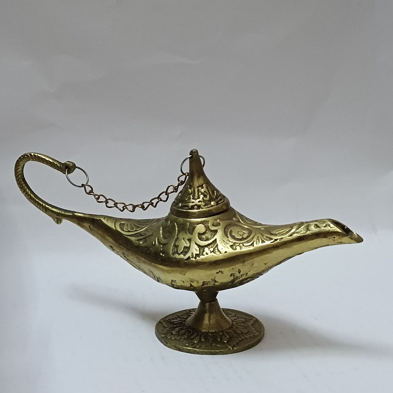 Vintage Vintage Egyptian Aladdin Lamp handmade brass decor, antique Size ONE SIZE - 5 Thumbnail