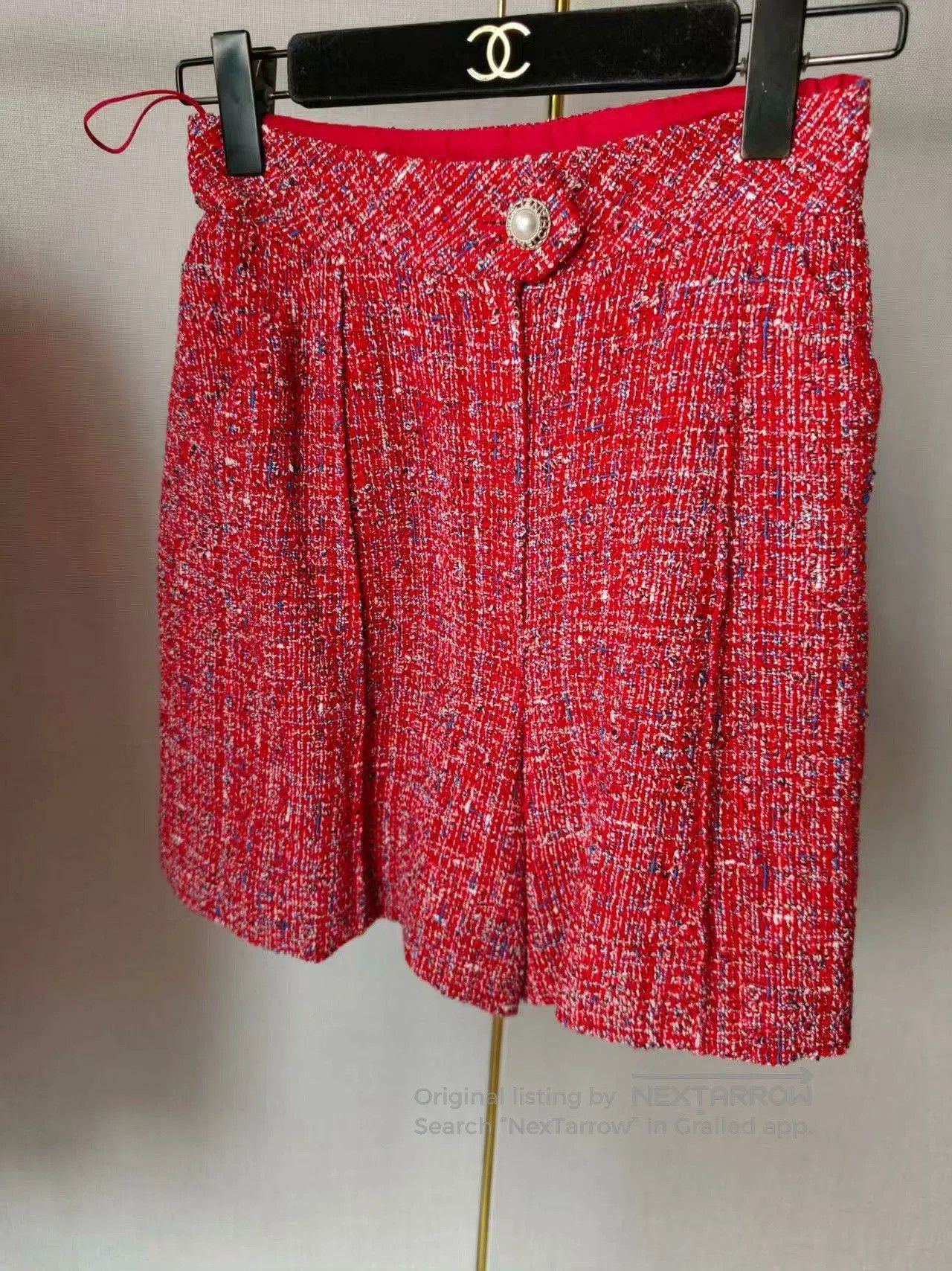 Chanel Chanel Women's Suit. Size 30" / US 8 / IT 44 - 2 Thumbnail