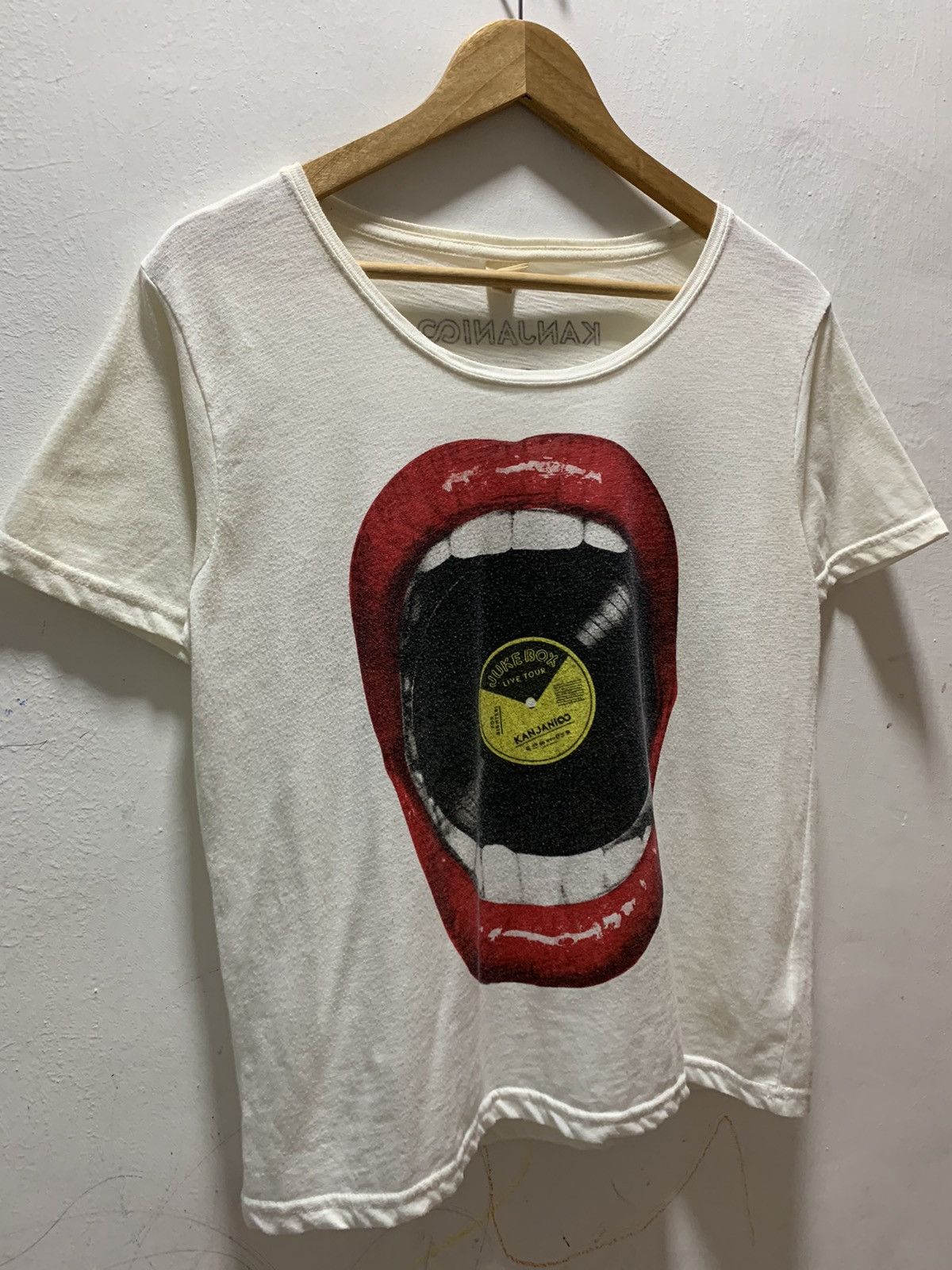Japanese Brand Juke Box Live Tour Japan band Tees Size US M / EU 48-50 / 2 - 4 Thumbnail