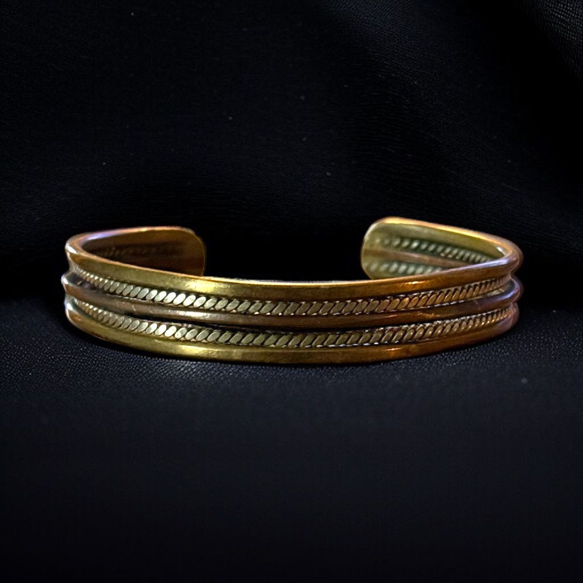 Vintage Vintage brass and copper cuff bangle bracelet Size ONE SIZE - 1 Thumbnail