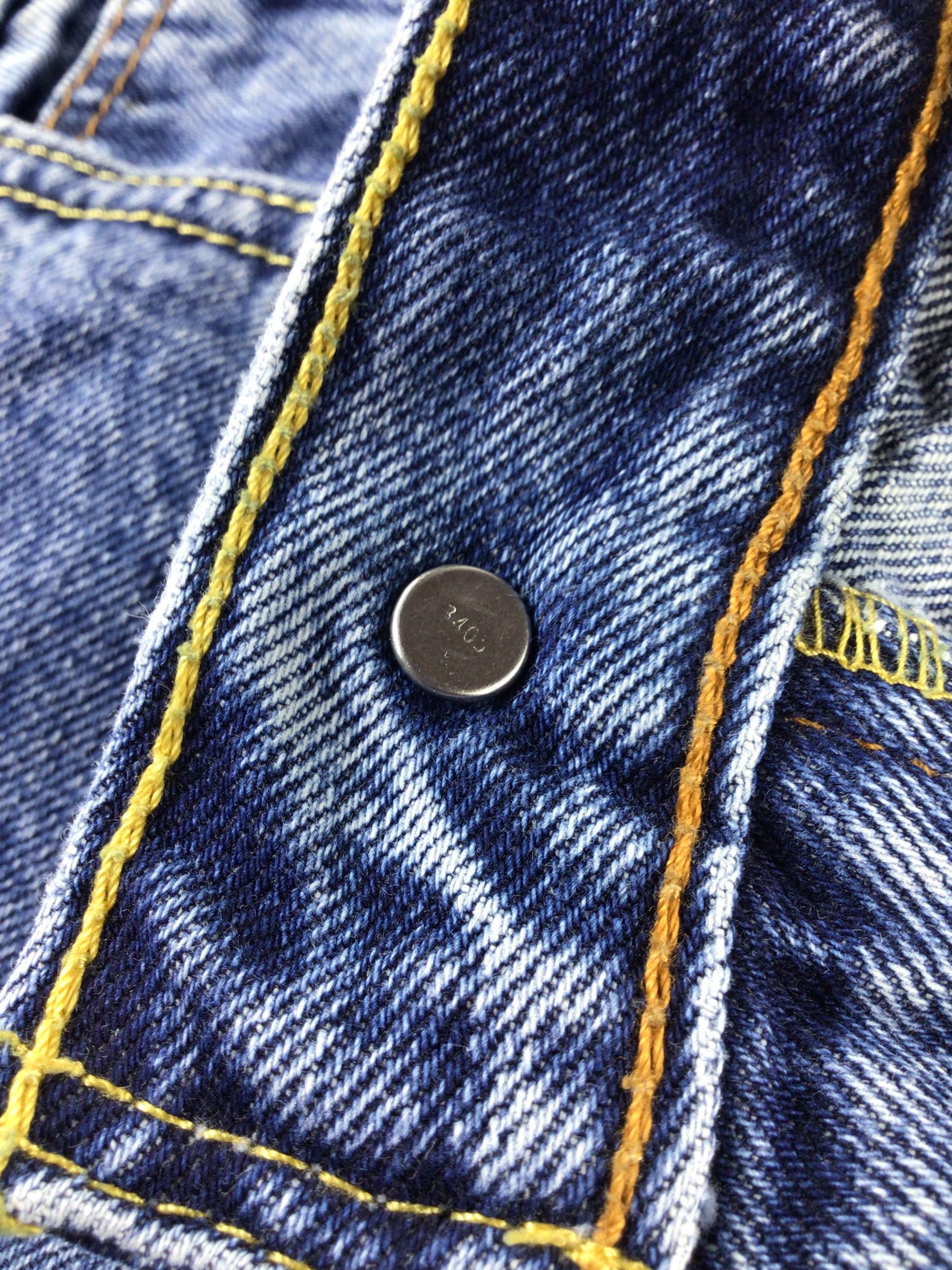 Levi's Vintage Levis 505 Jeans Blue Wash Denim KJ298 Size US 34 / EU 50 - 10 Thumbnail