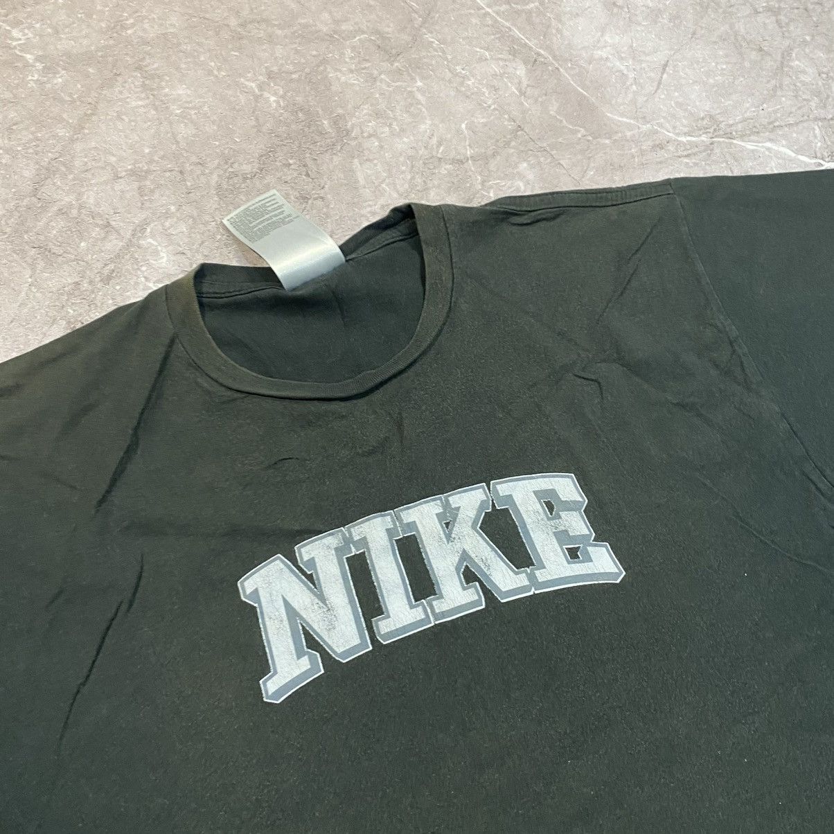 Nike × Vintage VINTAGE NIKE BIG LOGO TEE FADED USA 00s Size US L / EU 52-54 / 3 - 6 Thumbnail