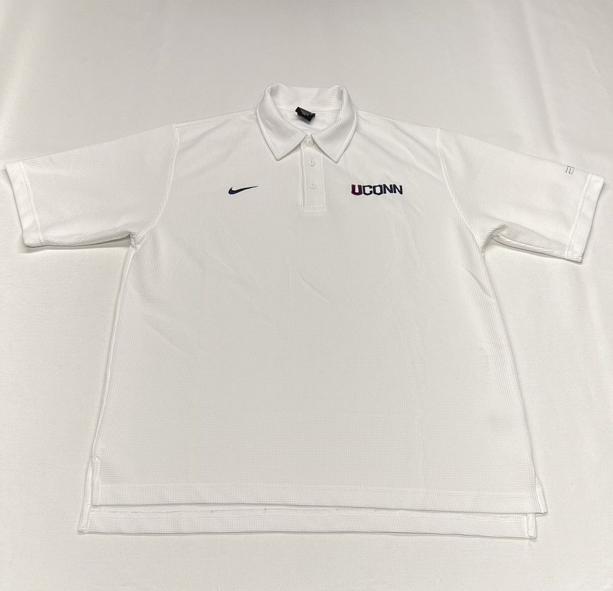 NCAA × Nike × Vintage VTG Nike Polo Shirt White UCONN Dri-Fit Elite Waffle Y2K Size US L / EU 52-54 / 3 - 1 Thumbnail
