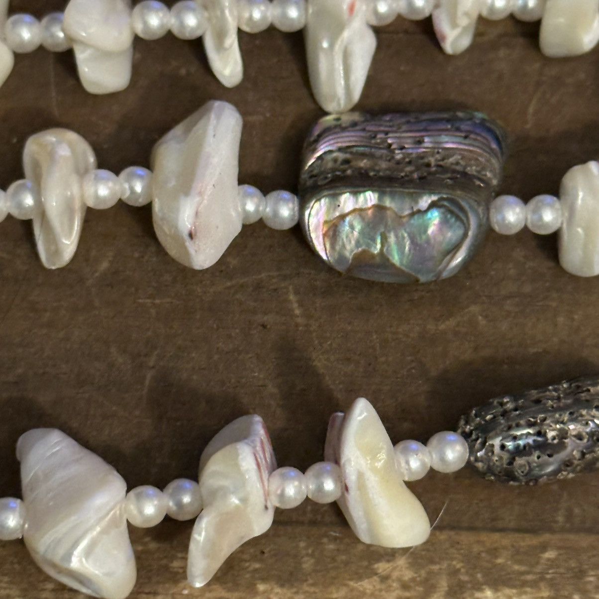 Vintage Vintage long mother of pearl and abalone chip necklace Size ONE SIZE - 4 Thumbnail