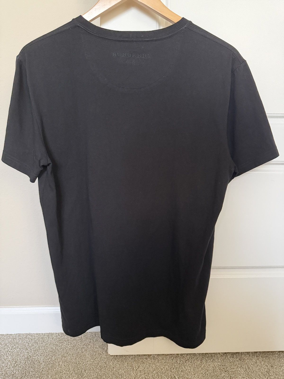 Burberry Burberry London Knight Helmet Graphic T-Shirt Black Size M Size US M / EU 48-50 / 2 - 2 Thumbnail