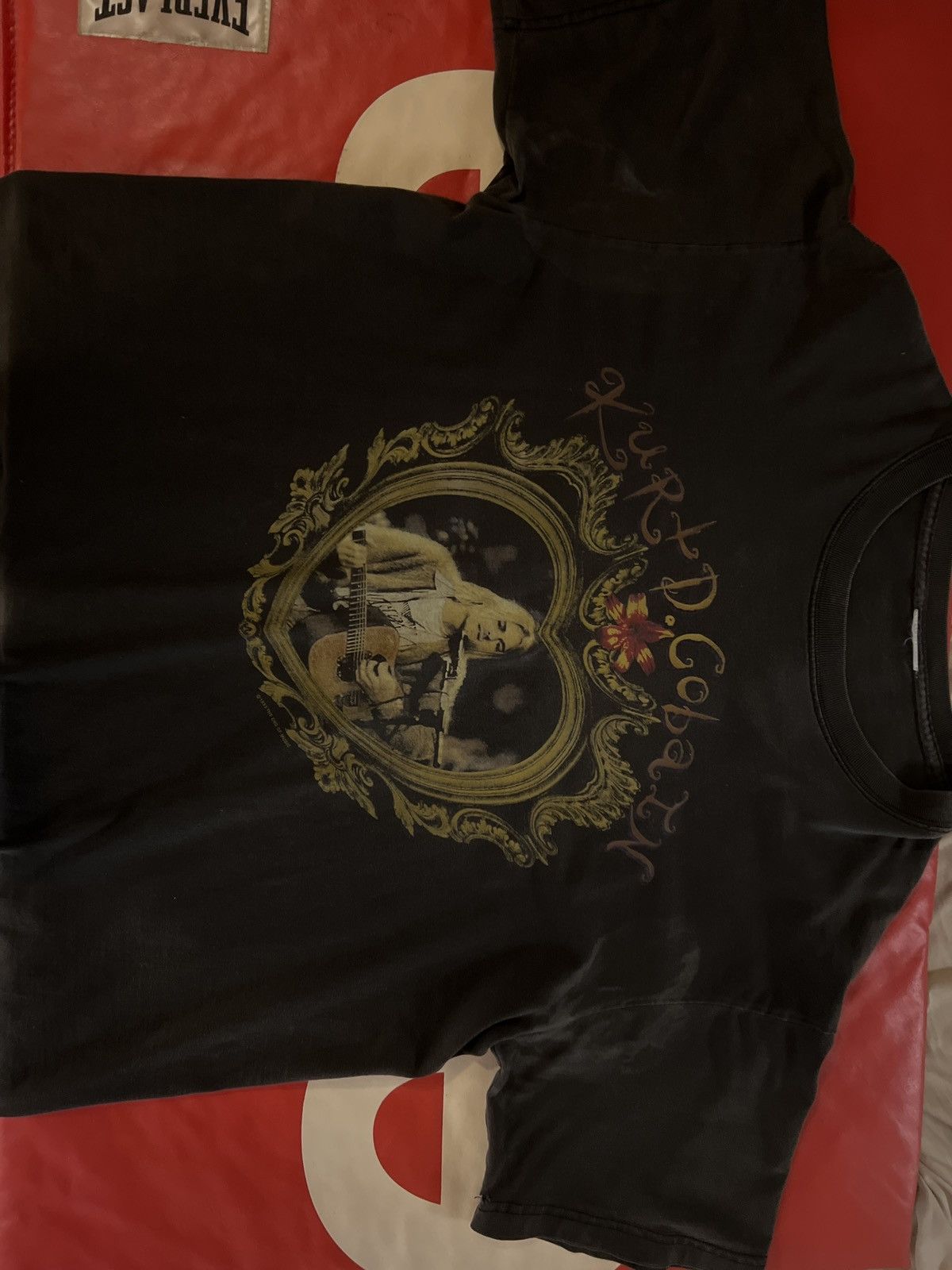 Vintage Vintage kurt cobain tee Size US M / EU 48-50 / 2 - 1 Thumbnail