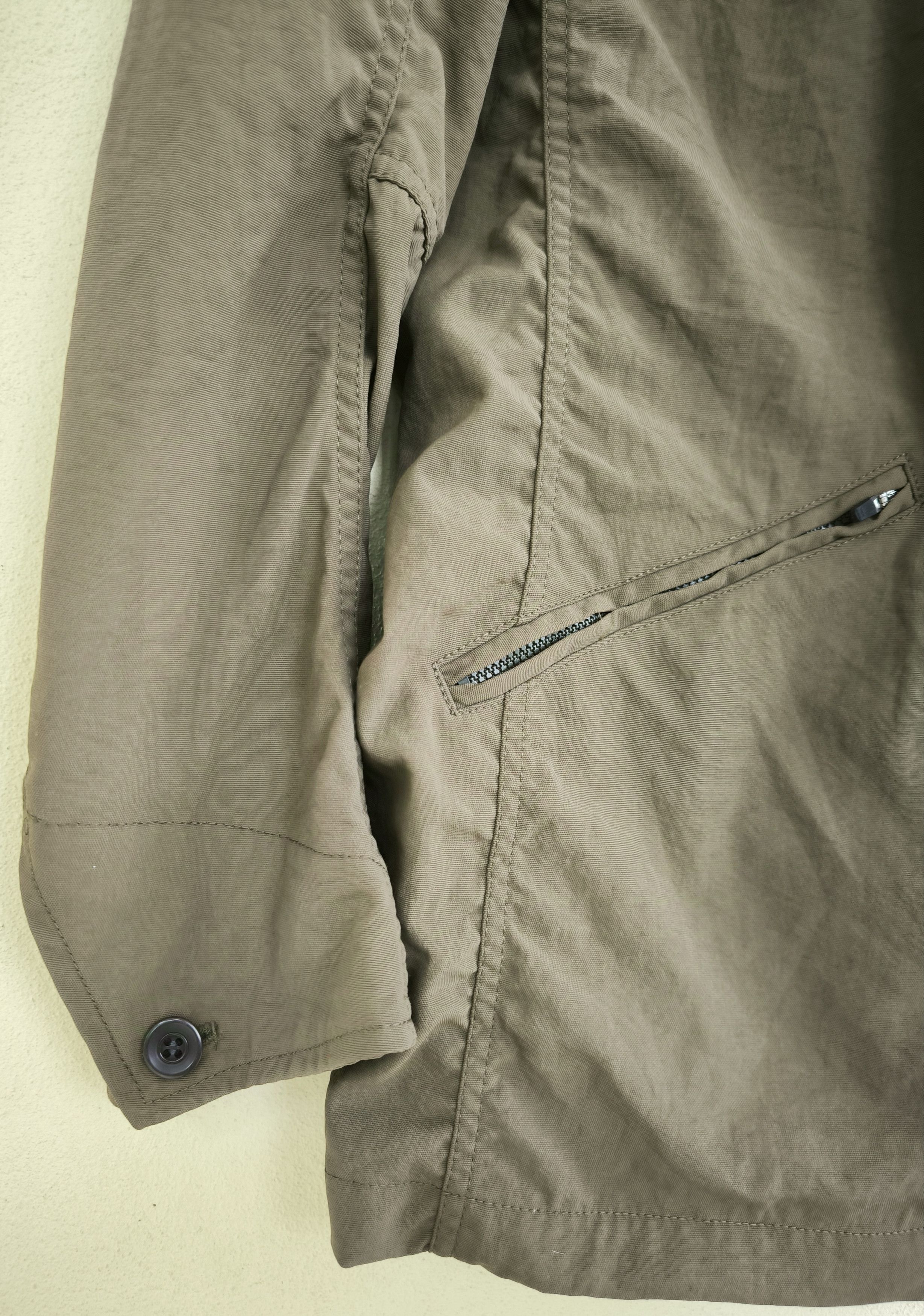 Uniqlo UNIQLO nylon button up jacket Size US M / EU 48-50 / 2 - 4 Thumbnail