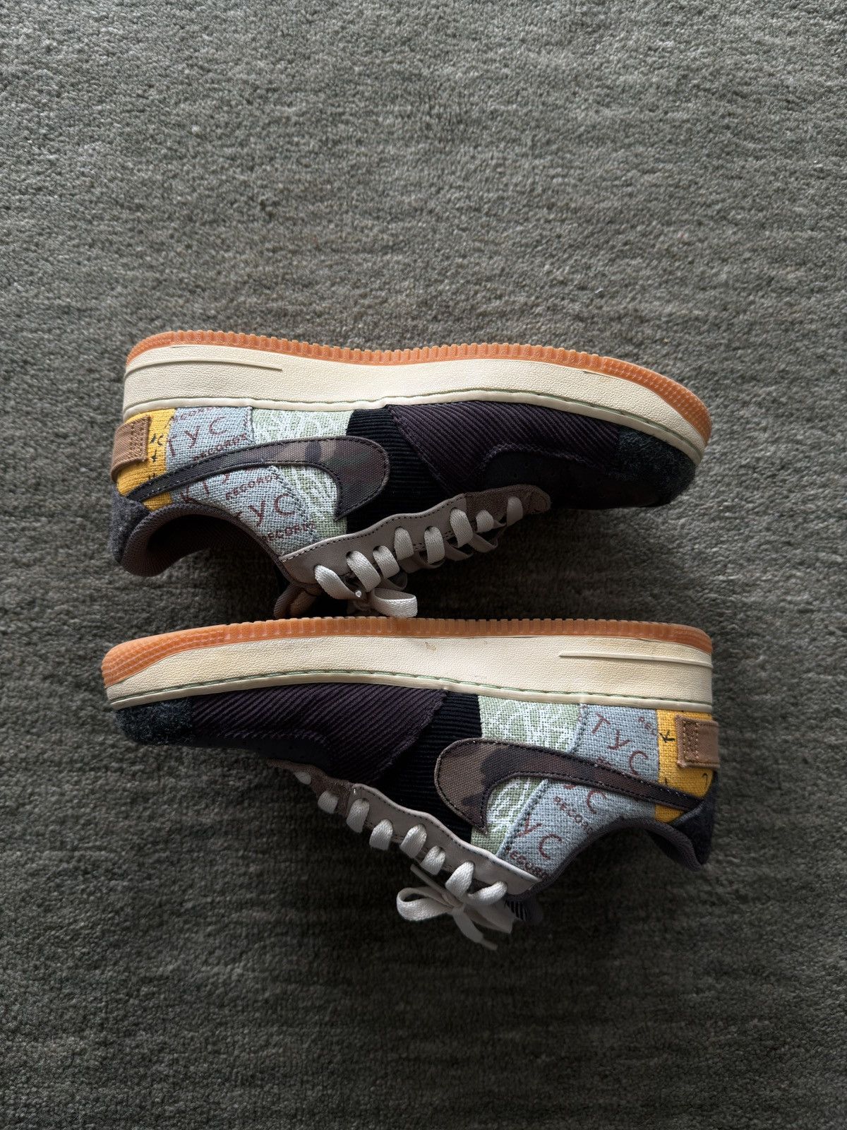 Nike × Travis Scott TRAVIS SCOTT X NIKE AIR FORCE 1 LOW Size US 9.5 / EU 42-43 - 3 Thumbnail
