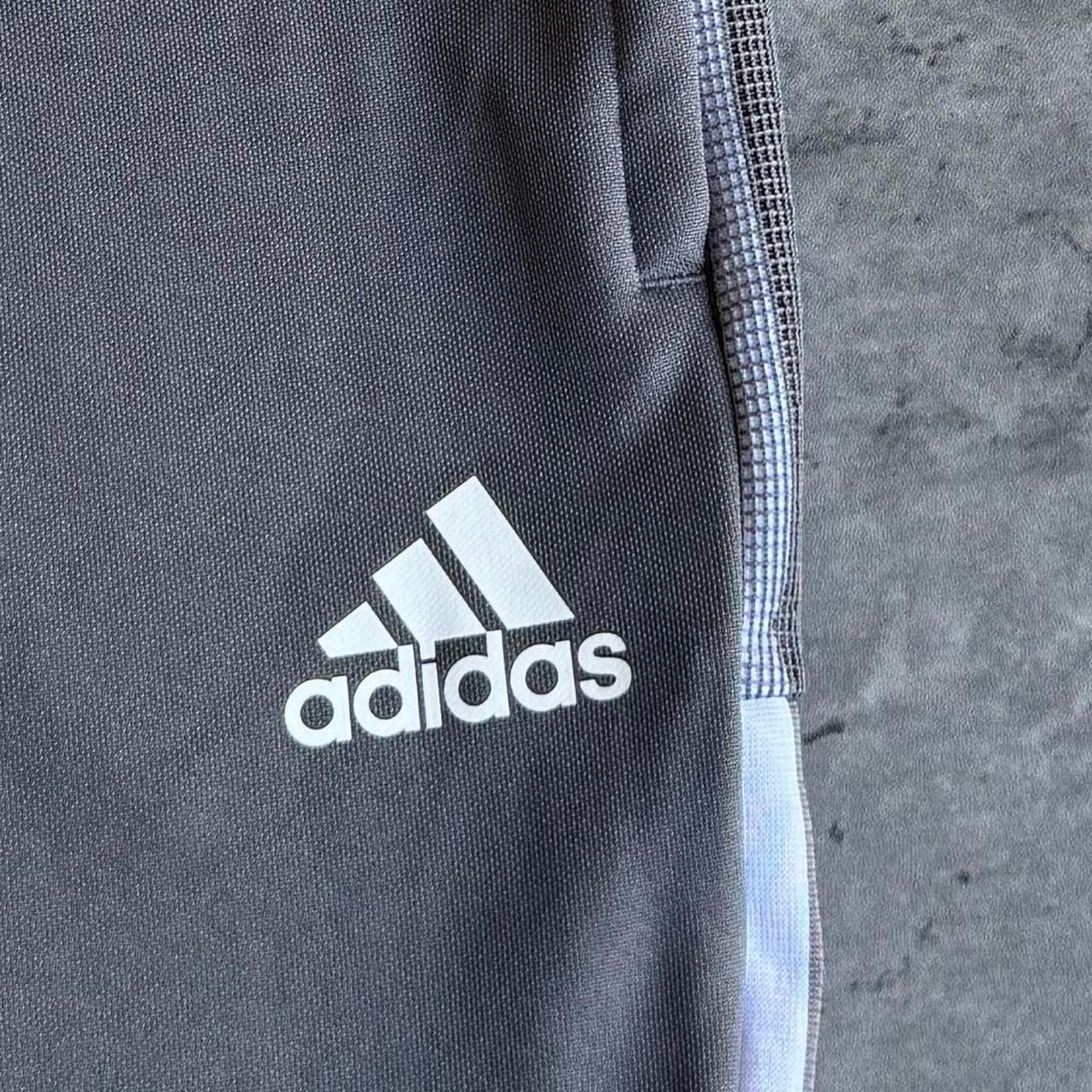 Adidas × Vintage Vintage Y2K Adidas Grey & White Three Stripes Sweatpants Size US 40 / EU 56 - 3 Thumbnail
