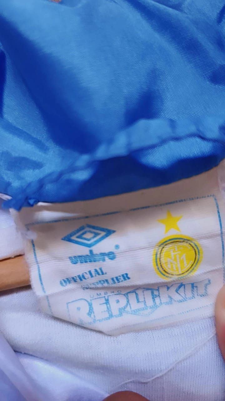Umbro Ultra Rare Vintage 90s Inter Milan Umbro XL Windbreaker Size US XL / EU 56 / 4 - 5 Thumbnail