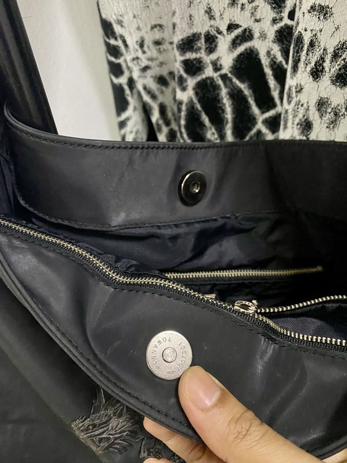 Jean Paul Gaultier Iconic Jean Paul Gaultier Dragon Embossed Sling Bag Size ONE SIZE - 7 Thumbnail