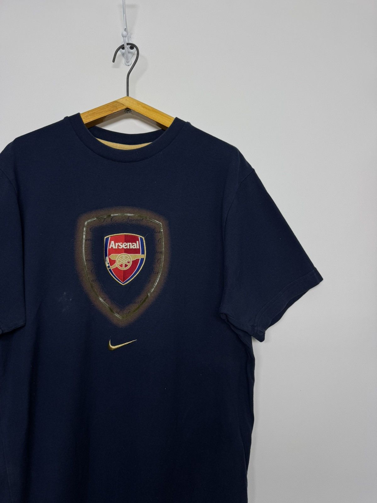 Nike Vintage Nike Tick Arsenal Graphic Print Navy Red T-Shirt Size US M / EU 48-50 / 2 - 6 Thumbnail