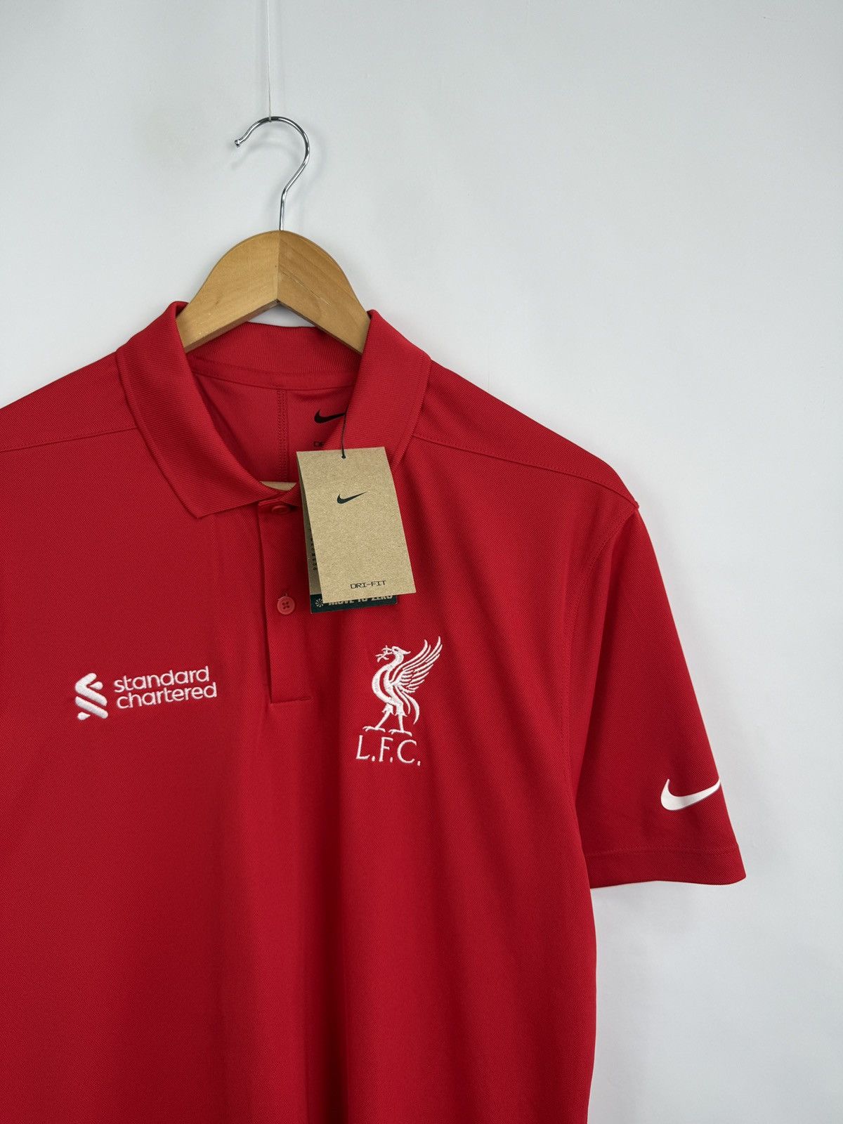 Nike ❗️NEW 🏴󠁧󠁢󠁥󠁮󠁧󠁿 2023 Nike Liverpool LFC Standard Chartered Polo T-Shi Size US M / EU 48-50 / 2 - 3 Thumbnail