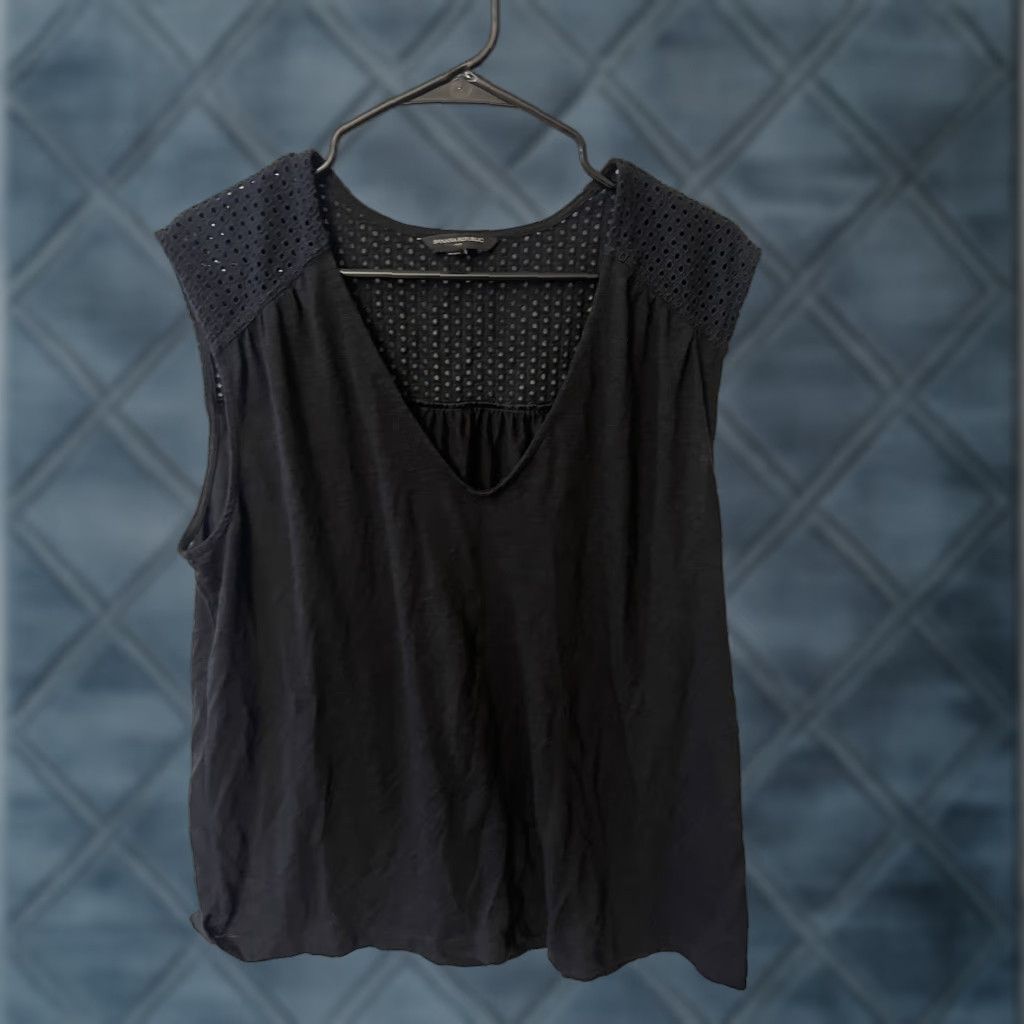 Banana Republic VINTAGE Banana Republic Women's Sleeveless Blouse XL Black Cotton V-Neck Casual 2010s Size XL / US 12-14 / IT 48-50 - 1 Thumbnail