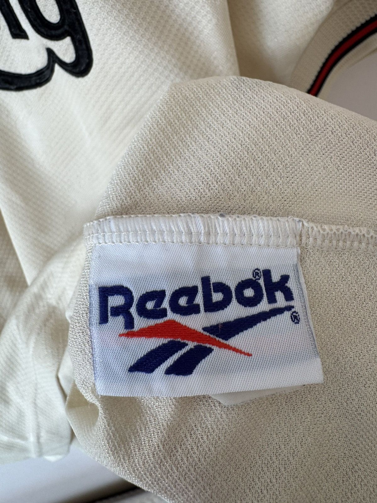 Reebok Vintage Liverpool 1996-1997 Away Soccer Jersey Football Shir Size US M / EU 48-50 / 2 - 15 Thumbnail