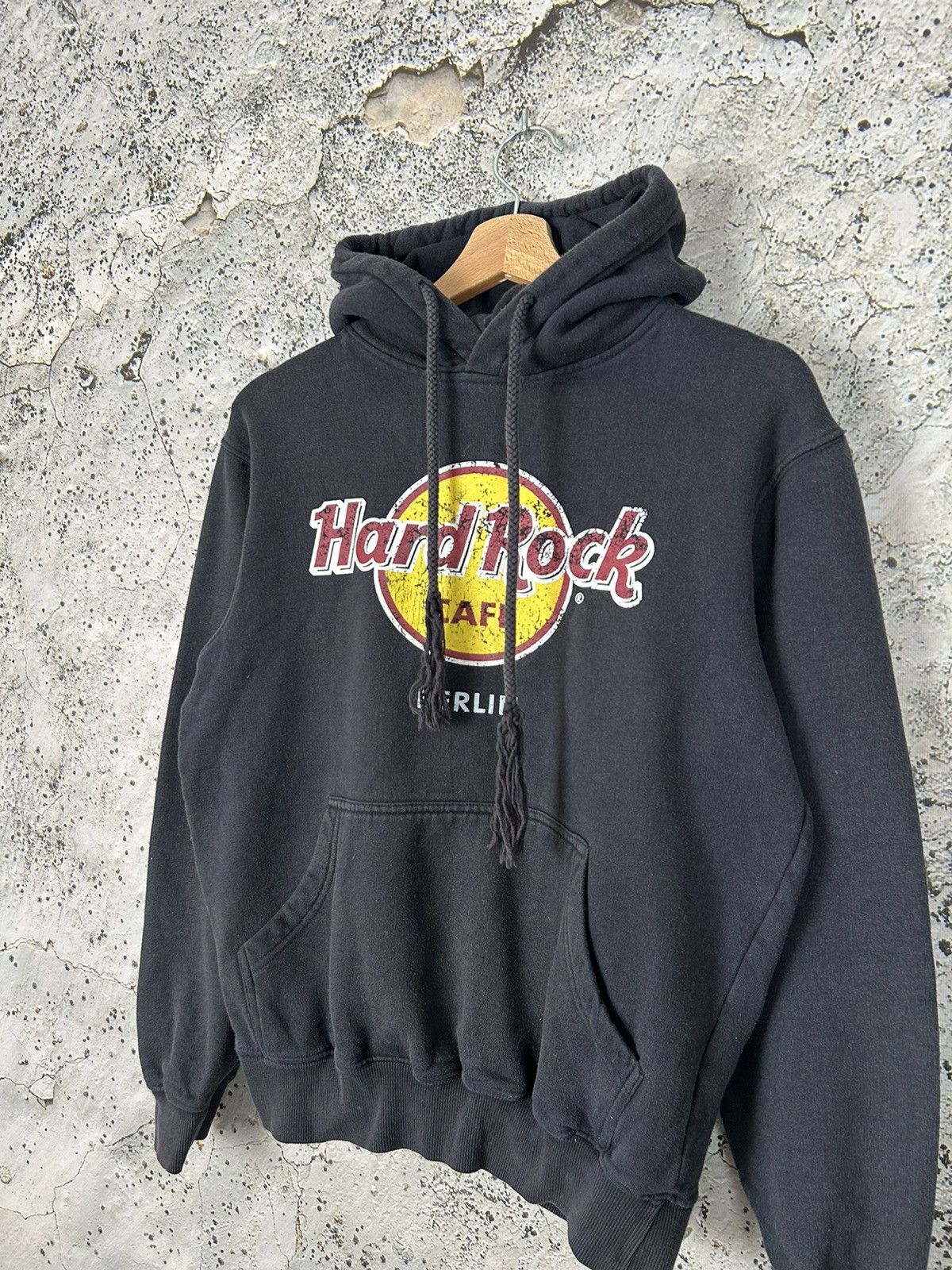 Hard Rock Cafe Vintage Hard Rock Cafe Berlin Hoodie Streetwear Hype Size US M / EU 48-50 / 2 - 2 Thumbnail