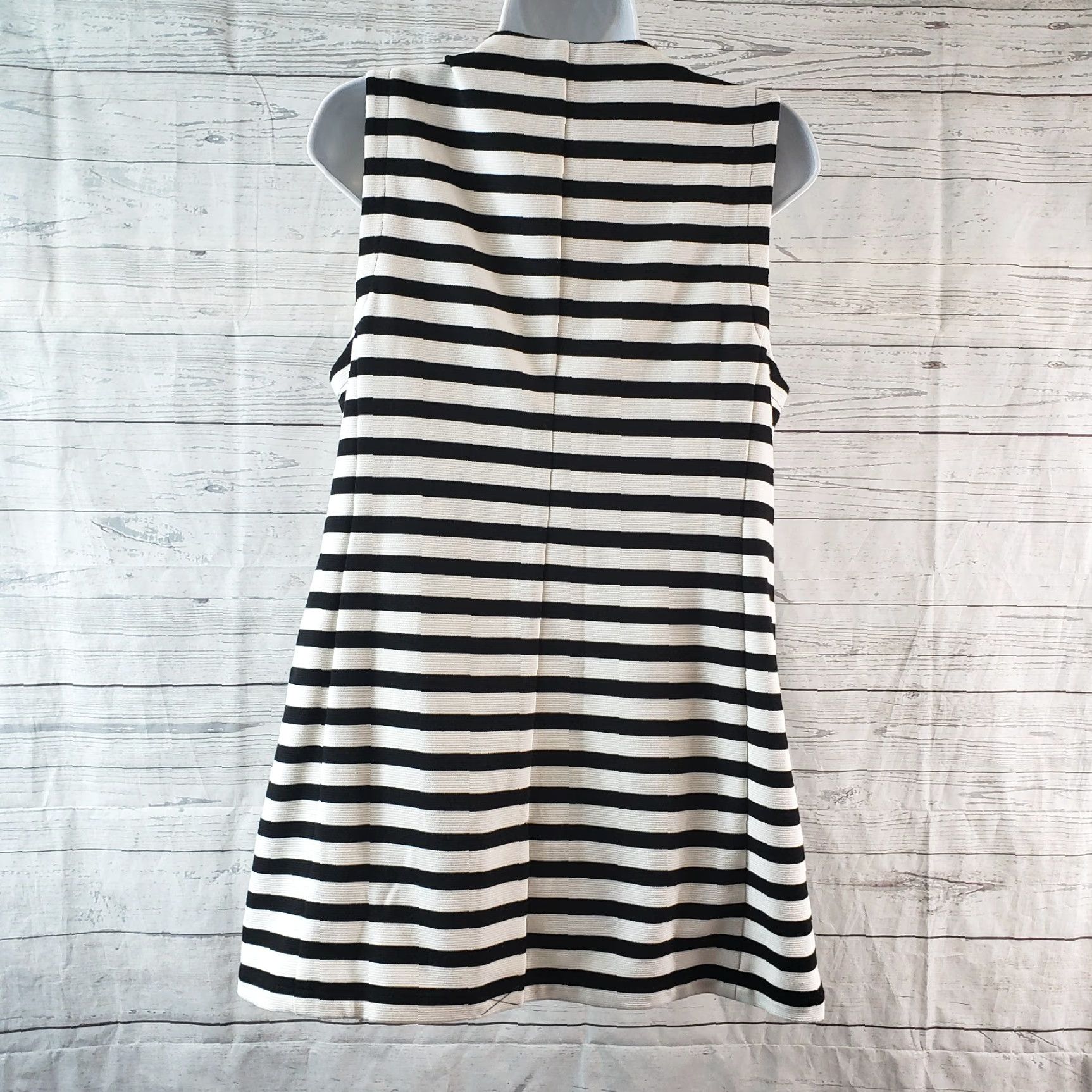 Vintage Chico's Women's Medium Size Black White Striped Vest Jacket User: User: Chico's Women's Medium Size Black White Striped Vest Jacket Size M / US 6-8 / IT 42-44 - 4 Thumbnail