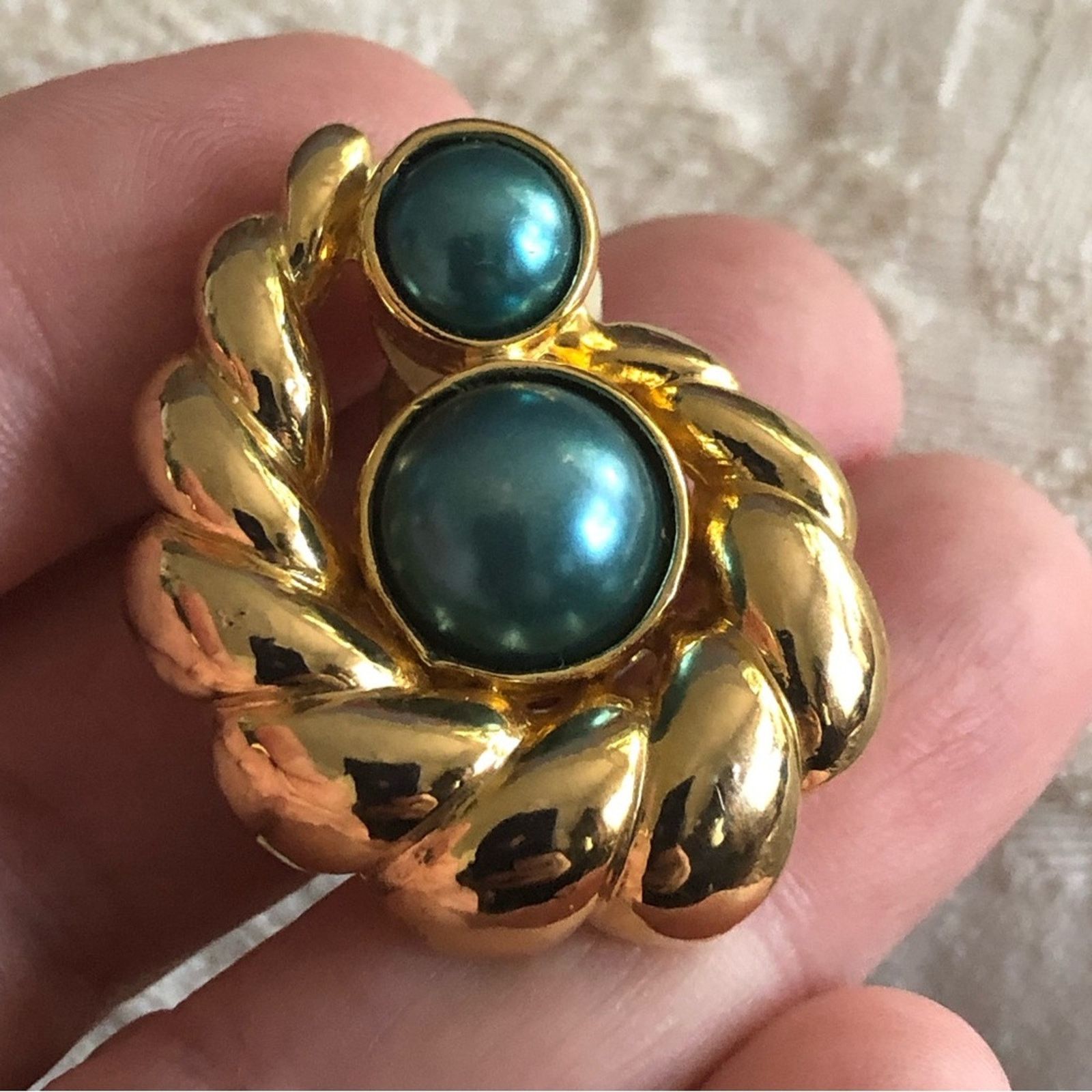 Vintage Vintage dual teal blue pearl gold swirl clip on earrings Size ONE SIZE - 4 Thumbnail