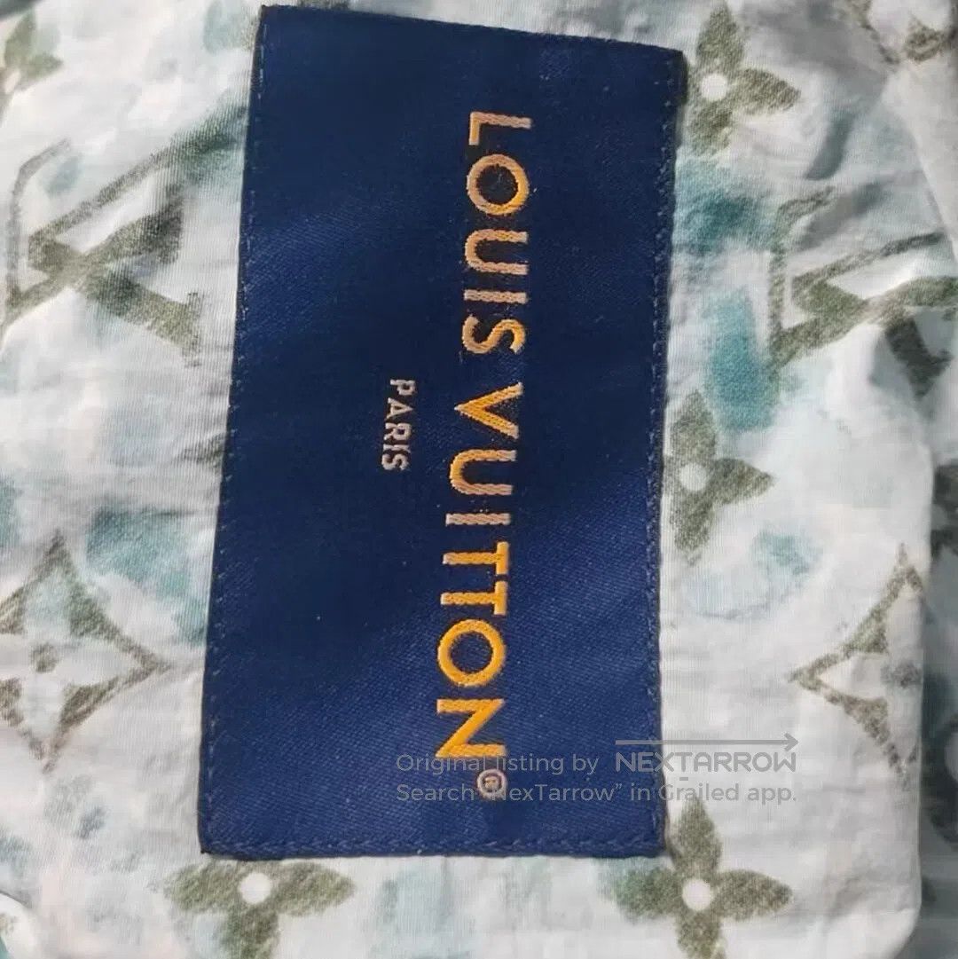 Louis Vuitton Louis Vuitton Logo-printed hooded long-sleeved jacket| Size US L / EU 52-54 / 3 - 7 Thumbnail