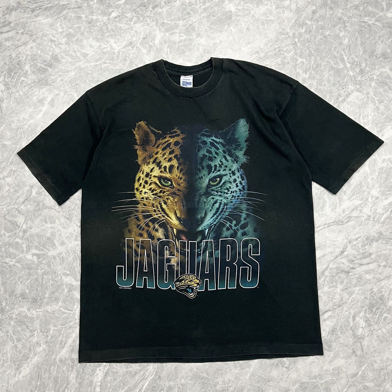 NFL × Salem Sportswear × Vintage VTG 90s JACKSONVILLE JAGUARS 1995 T-SHIRT MADE IN USA Size US XL / EU 56 / 4 - 1 Thumbnail