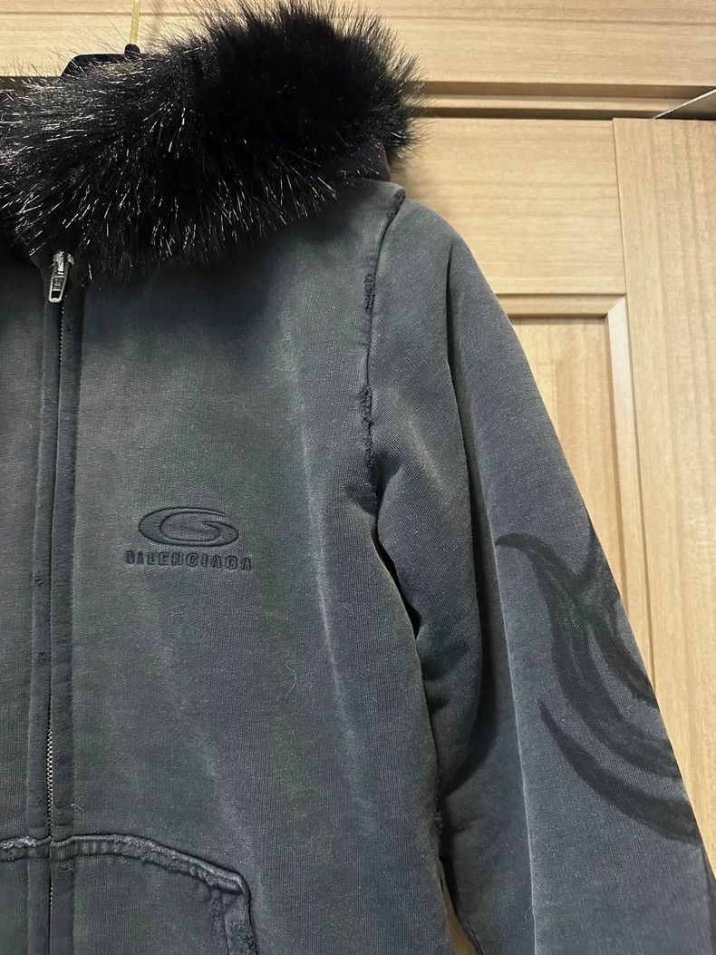 Balenciaga Balenciaga FW24 Embroidered Dragon Hooded Slim Fit Sweatshi Size S / US 4 / IT 40 - 3 Thumbnail