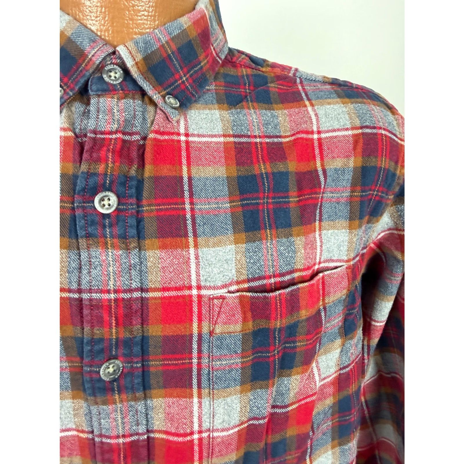 Eddie Bauer Eddie Bauer Flannel Shirt Men Medium Gray Red Navy Plaid Heavy Cotton Relaxed Button-Up" Size US M / EU 48-50 / 2 - 6 Thumbnail