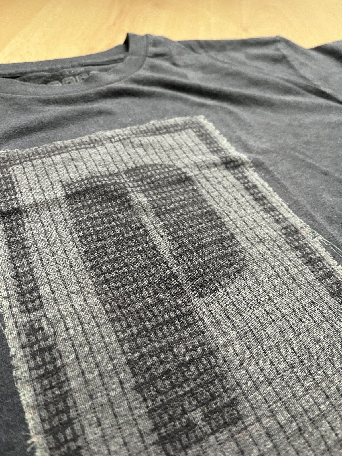 Band Tees Portishead logo tee (2011) Size US L / EU 52-54 / 3 - 4 Thumbnail