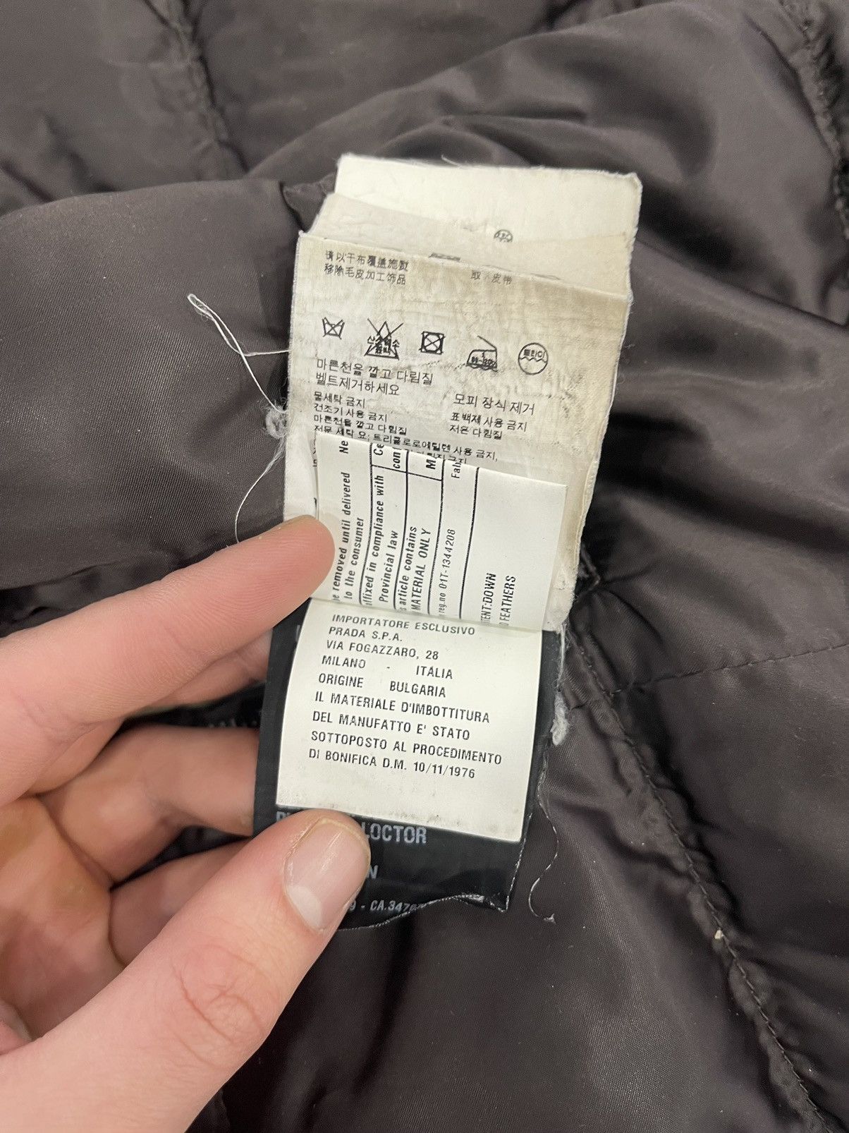 Prada Prada avant Garde down puffer coat jacket Size M / US 6-8 / IT 42-44 - 12 Thumbnail
